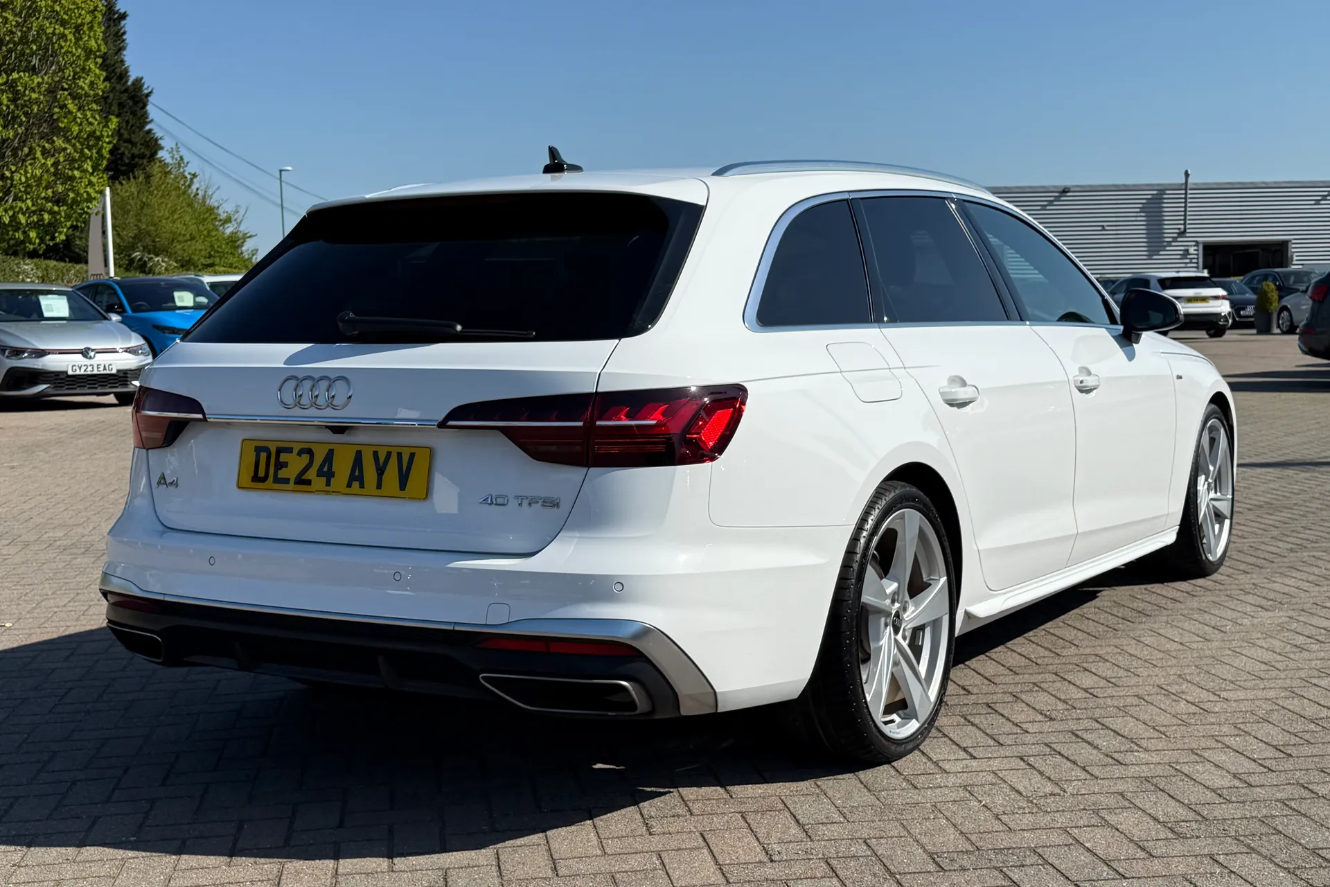 Audi A4 thumbnail image number 31