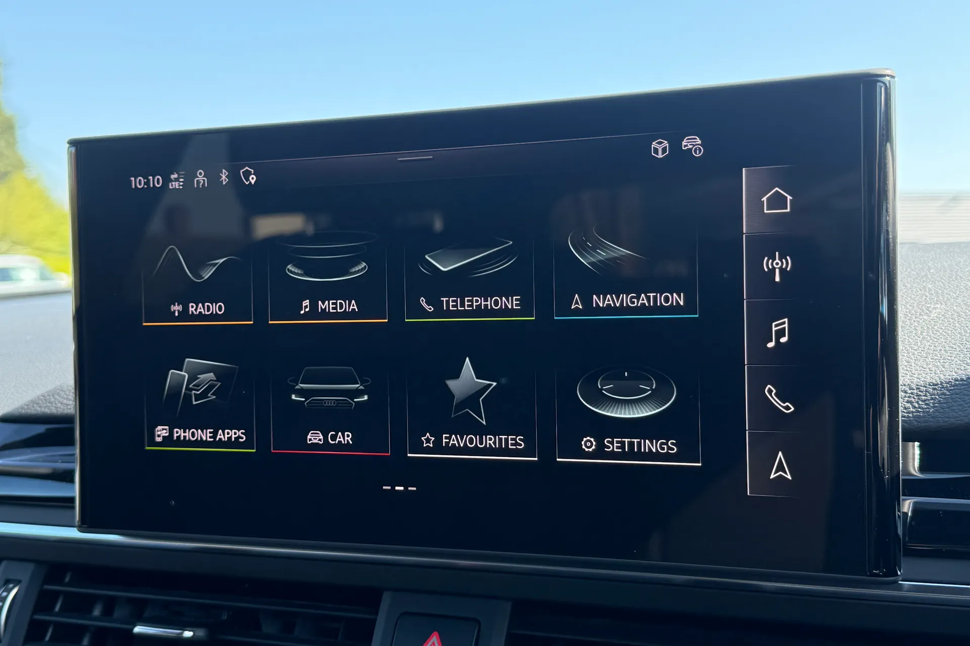 Audi A4 thumbnail image number 14