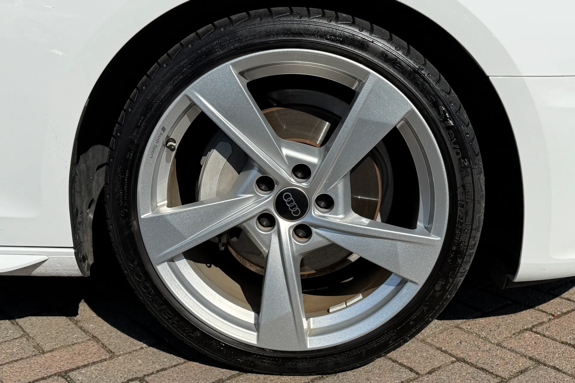 Audi A4 thumbnail image number 49