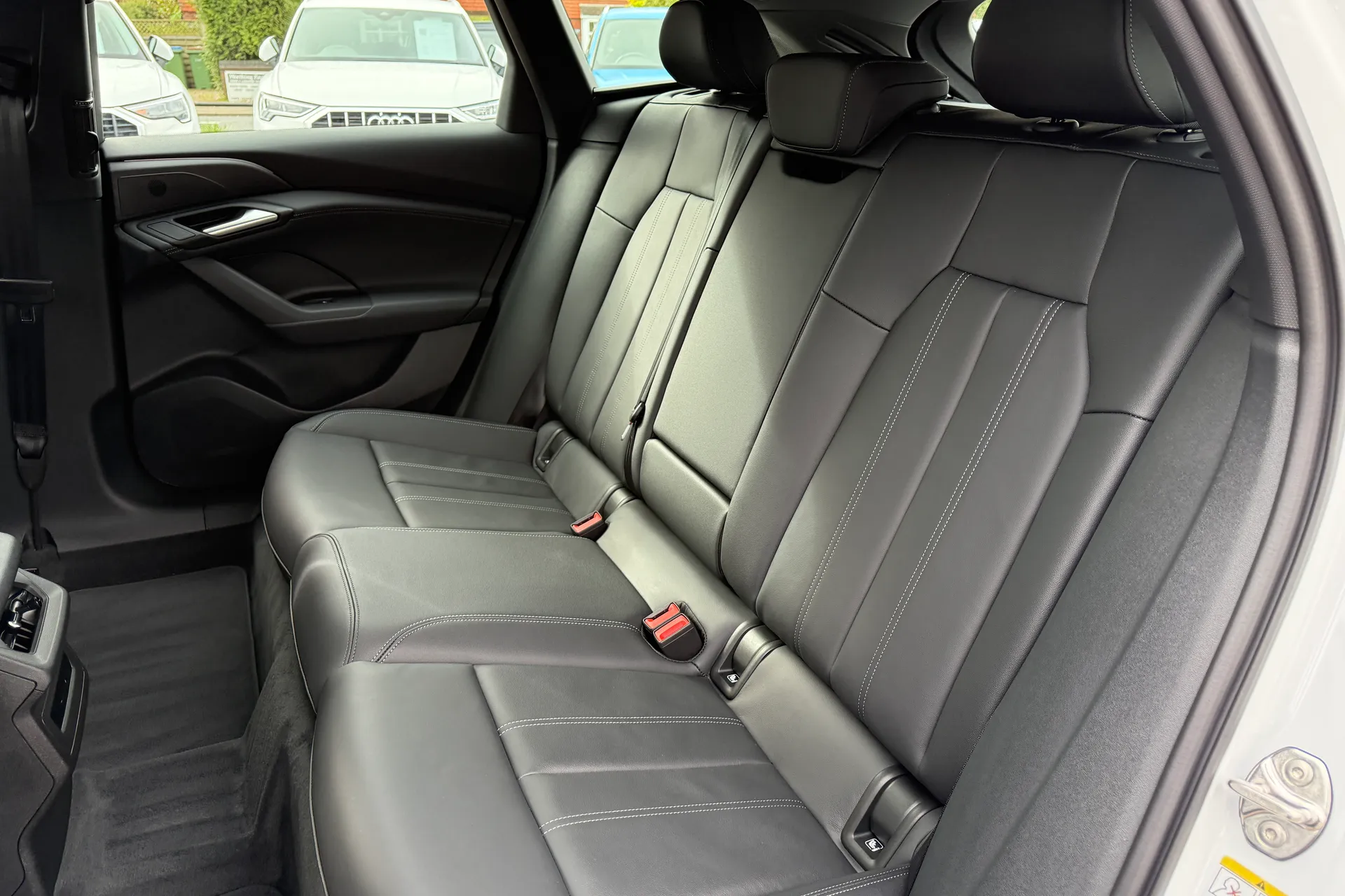 Audi A6 thumbnail image number 46