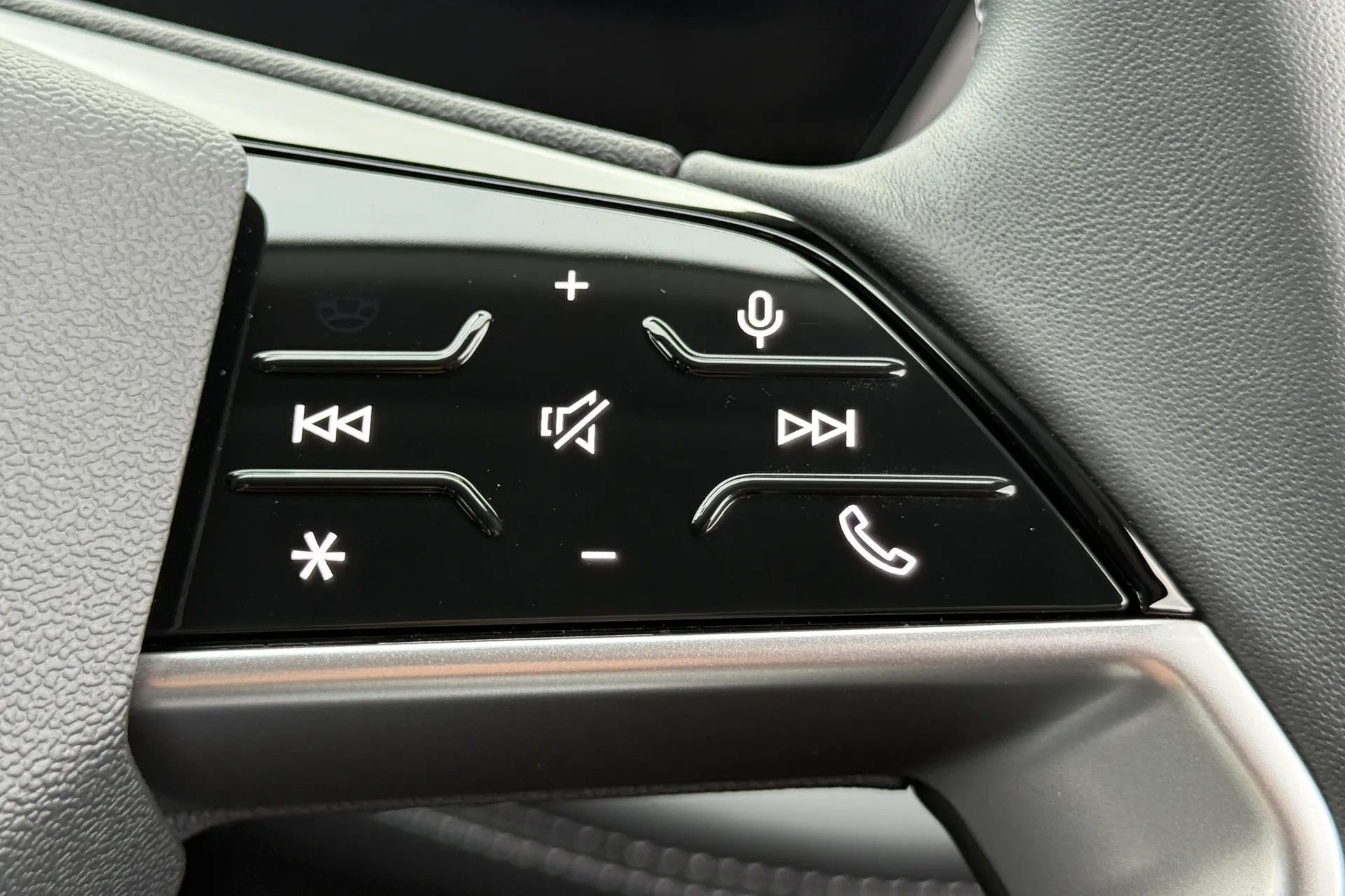 Audi A6 thumbnail image number 24