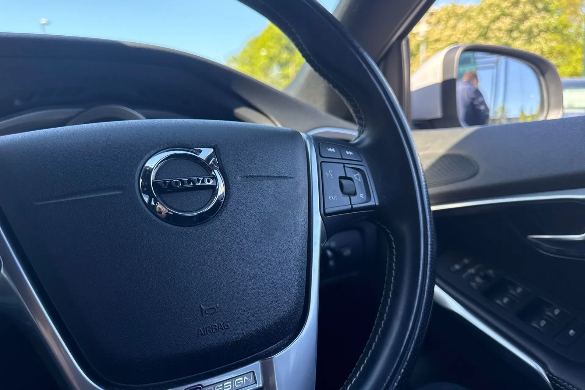 Volvo V40 thumbnail image number 36
