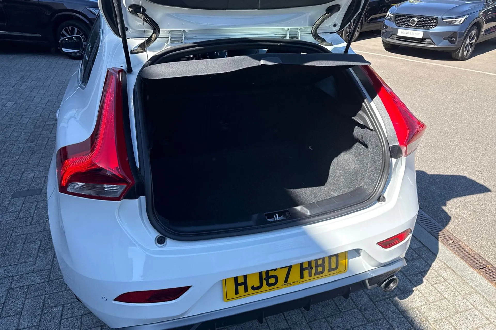 Volvo V40 thumbnail image number 20