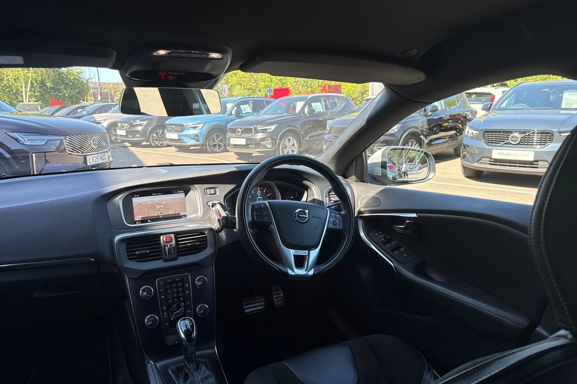 Volvo V40 thumbnail image number 32