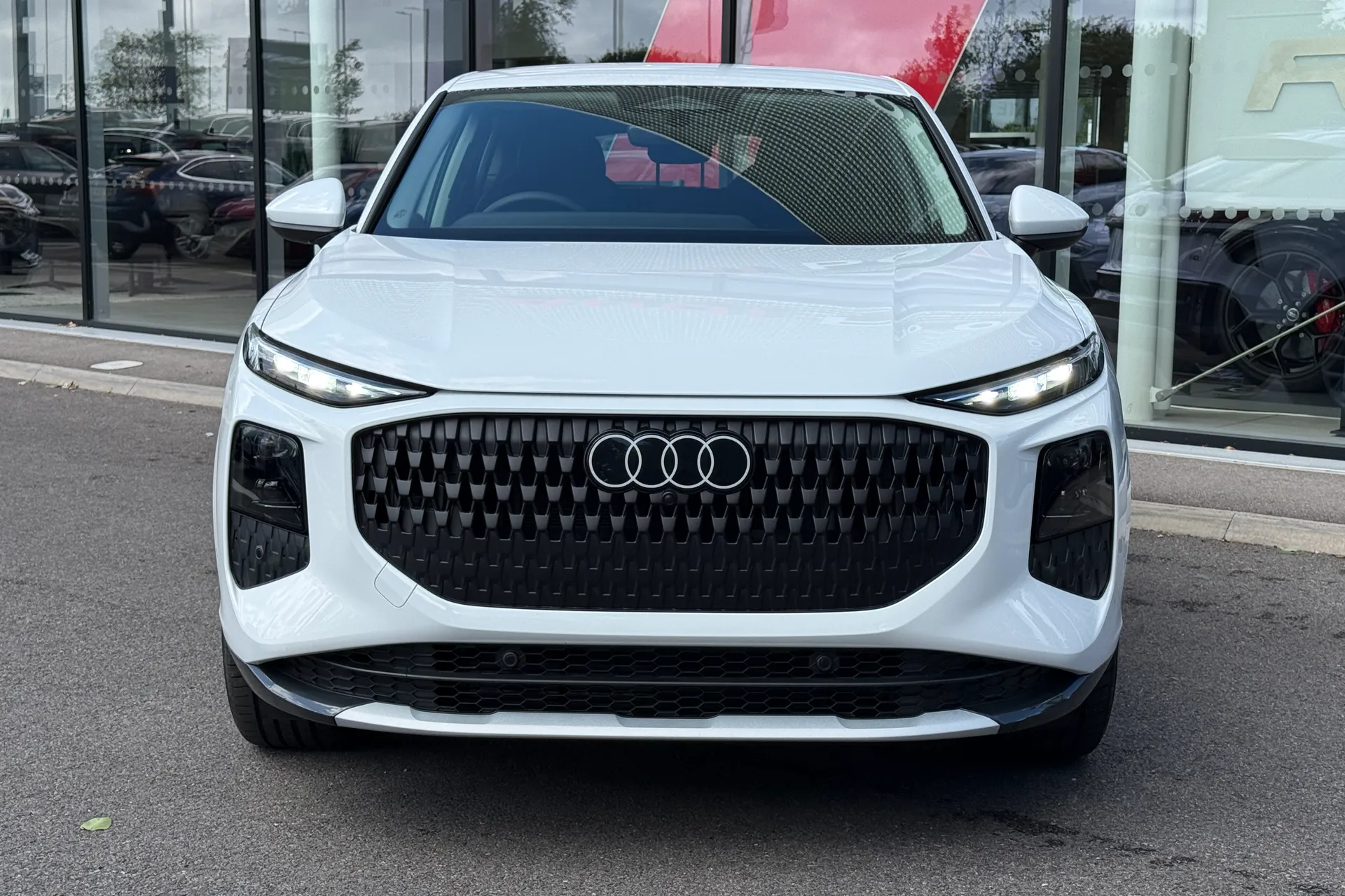 Audi Q3 thumbnail image number 13