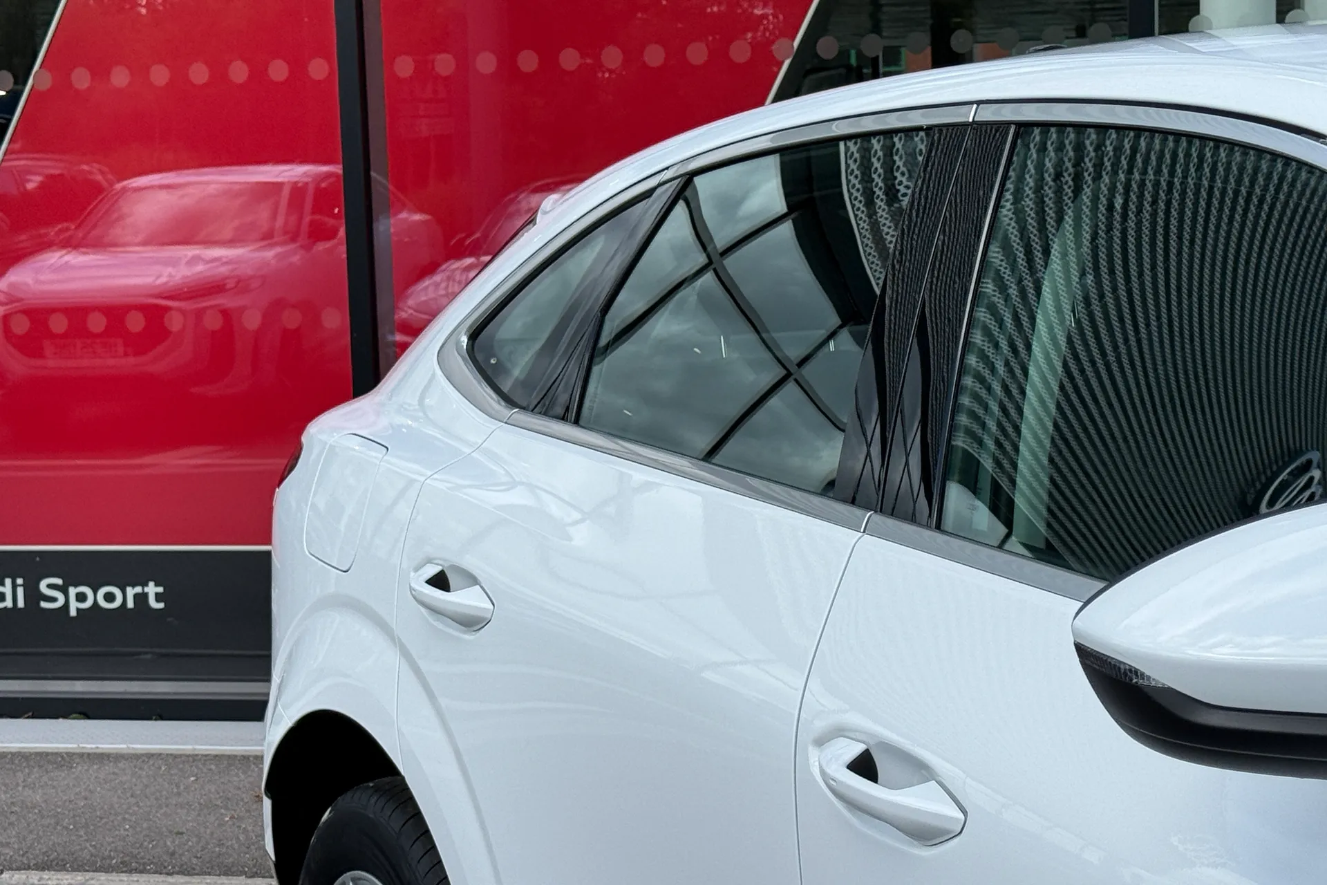 Audi Q3 thumbnail image number 11