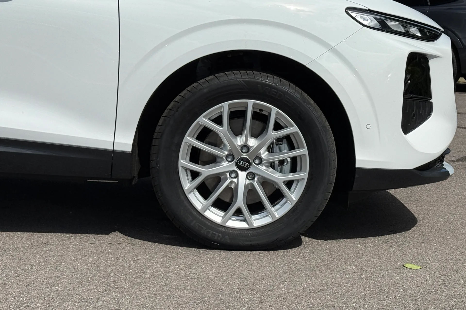 Audi Q3 thumbnail image number 31