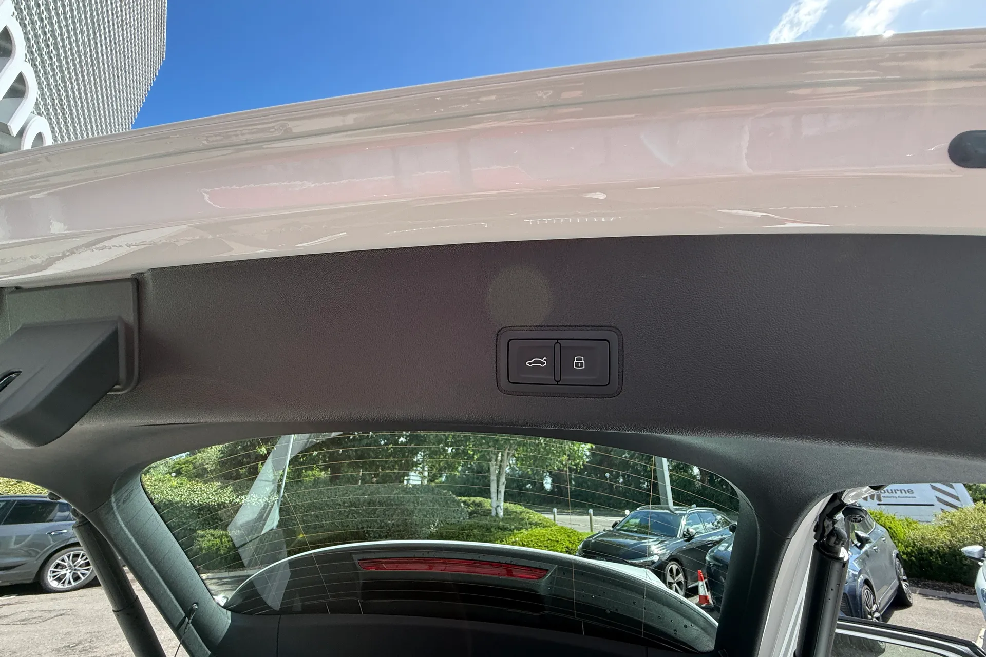 Audi Q3 thumbnail image number 40