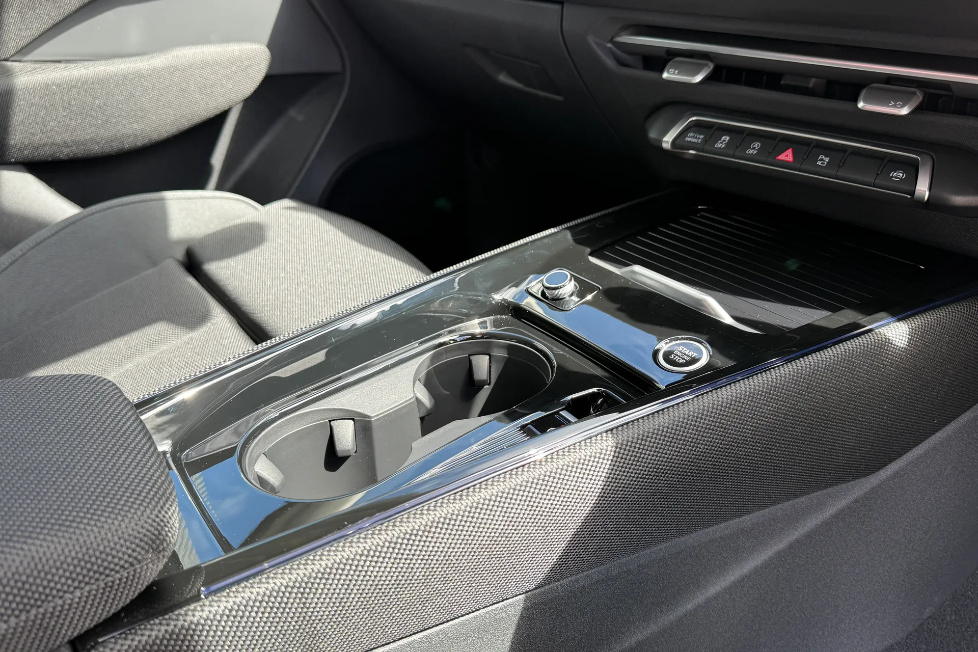 Audi Q3 thumbnail image number 8
