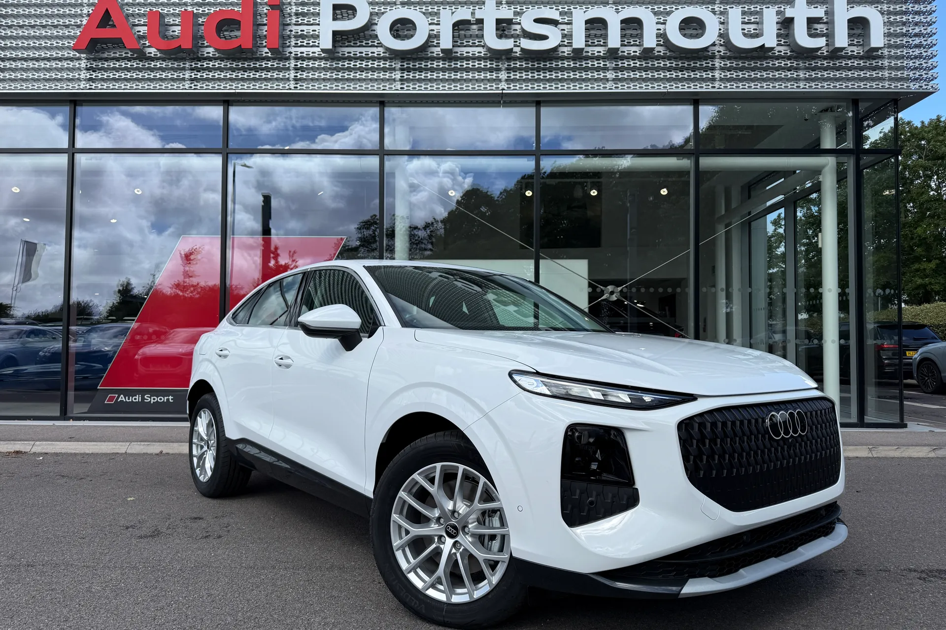 Audi Q3 focused image