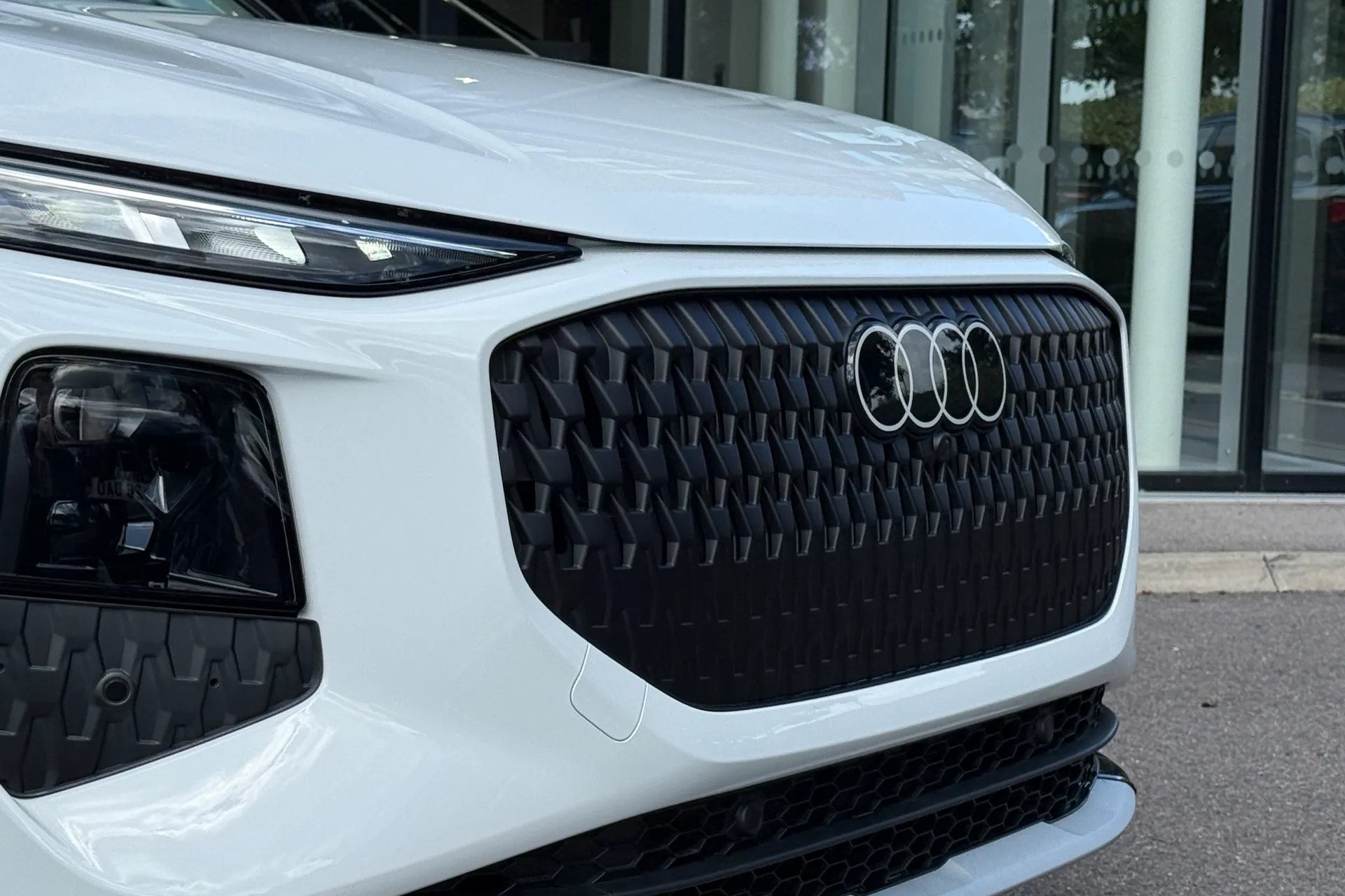Audi Q3 thumbnail image number 5