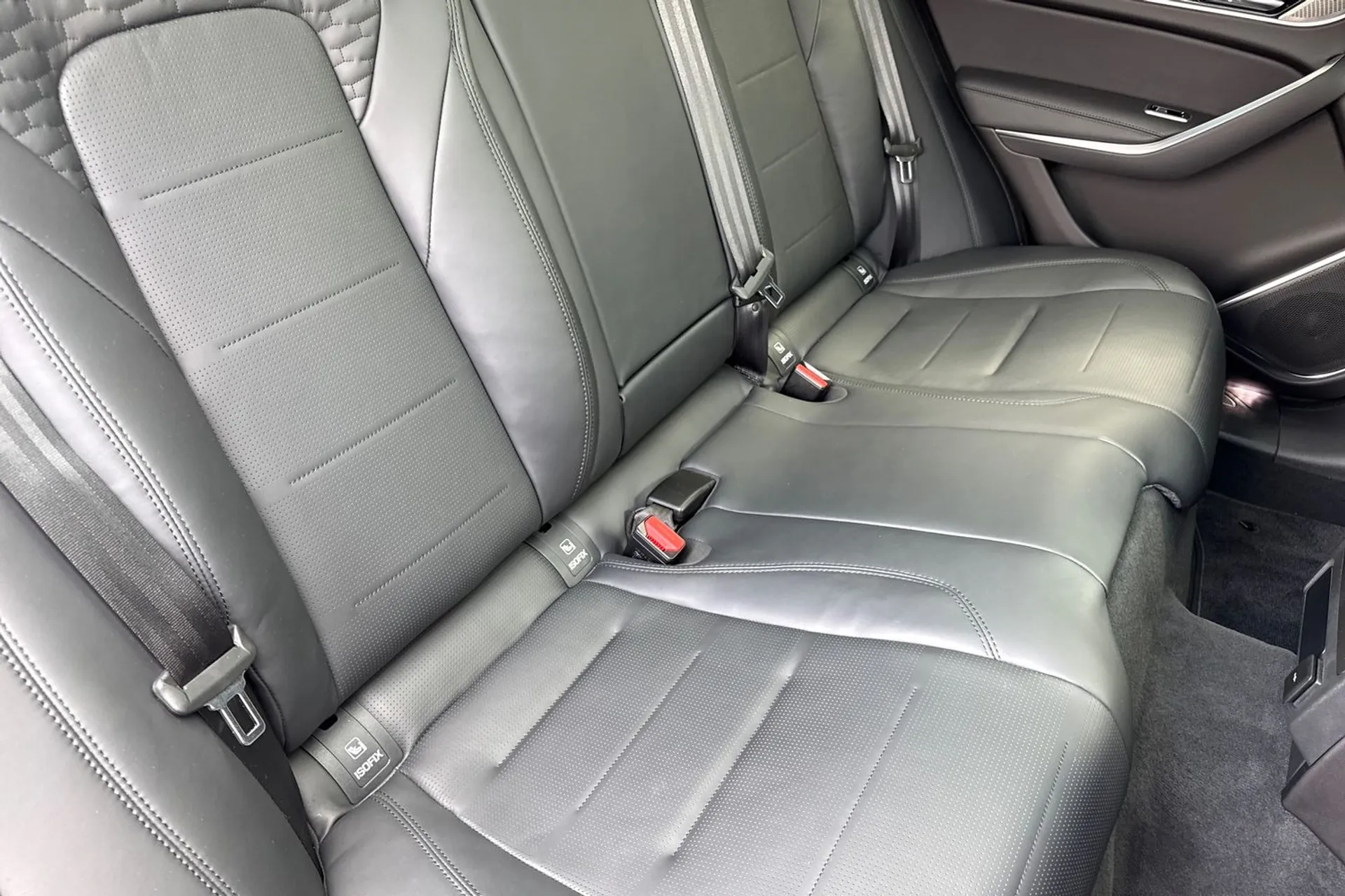 Jaguar F-Pace thumbnail image number 25