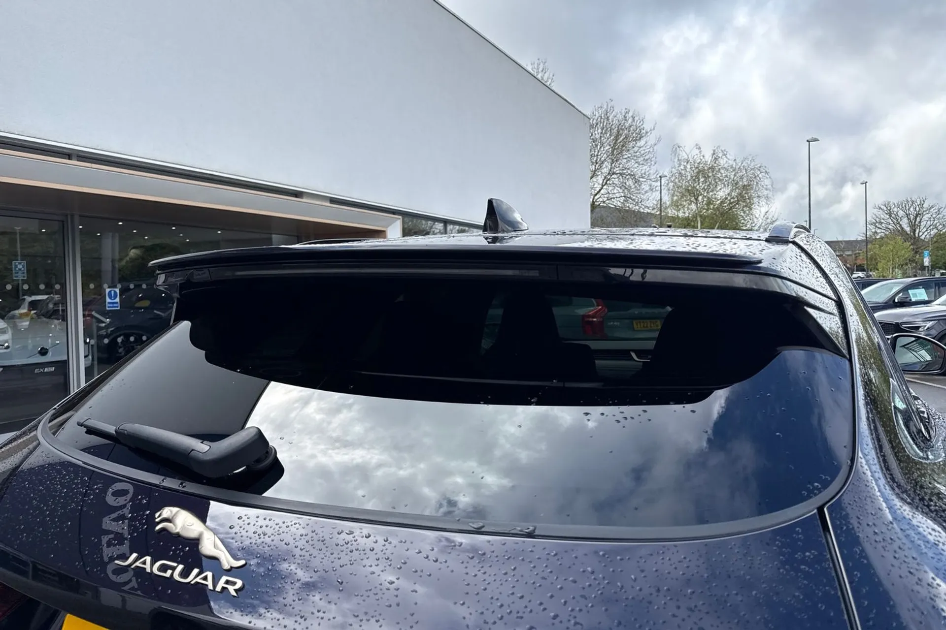 Jaguar F-Pace thumbnail image number 16