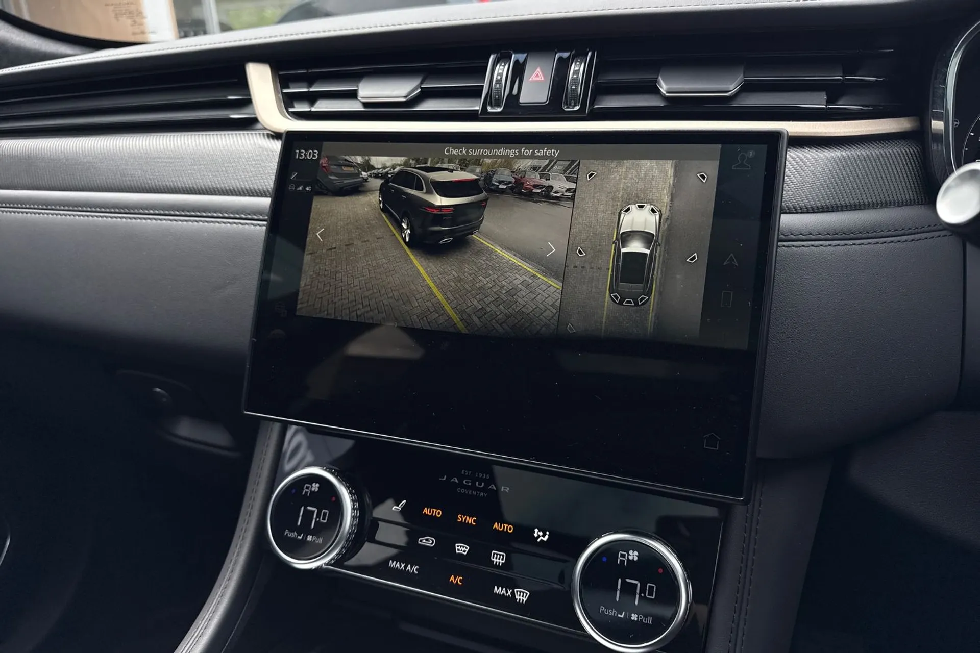 Jaguar F-Pace thumbnail image number 40