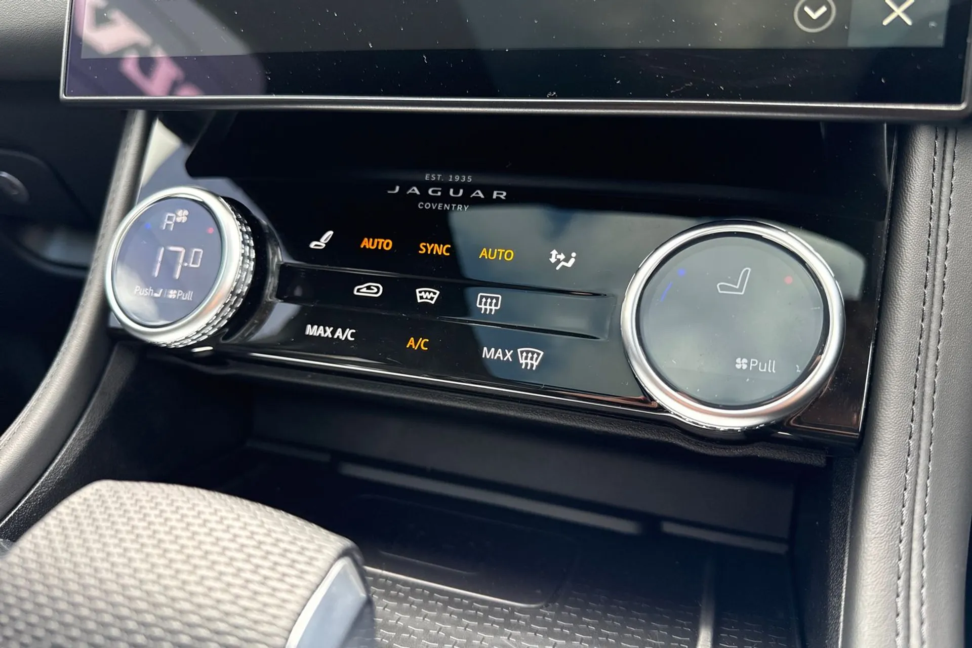 Jaguar F-Pace thumbnail image number 43