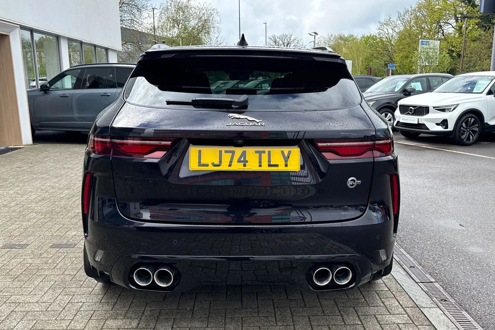 Jaguar F-Pace thumbnail image number 9