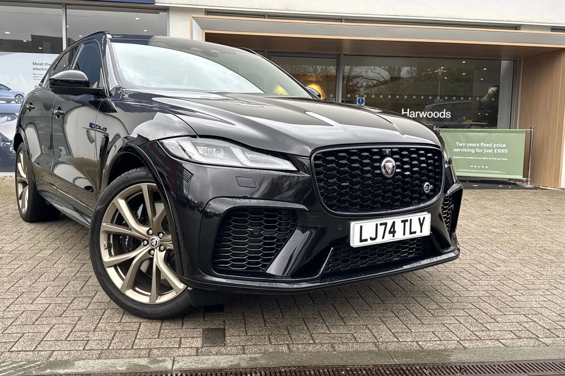 Jaguar F-Pace thumbnail image number 7