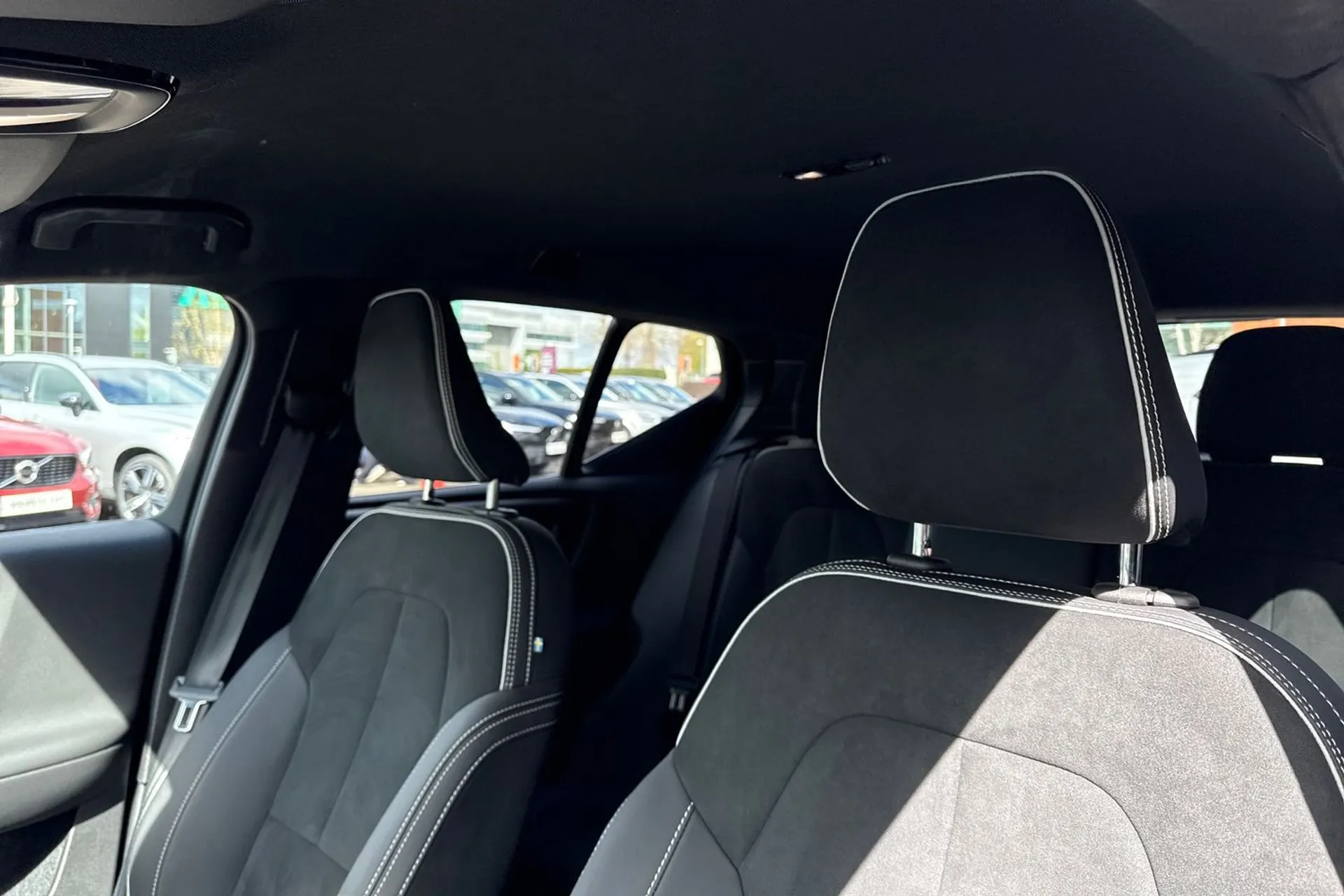 Volvo XC40 thumbnail image number 29