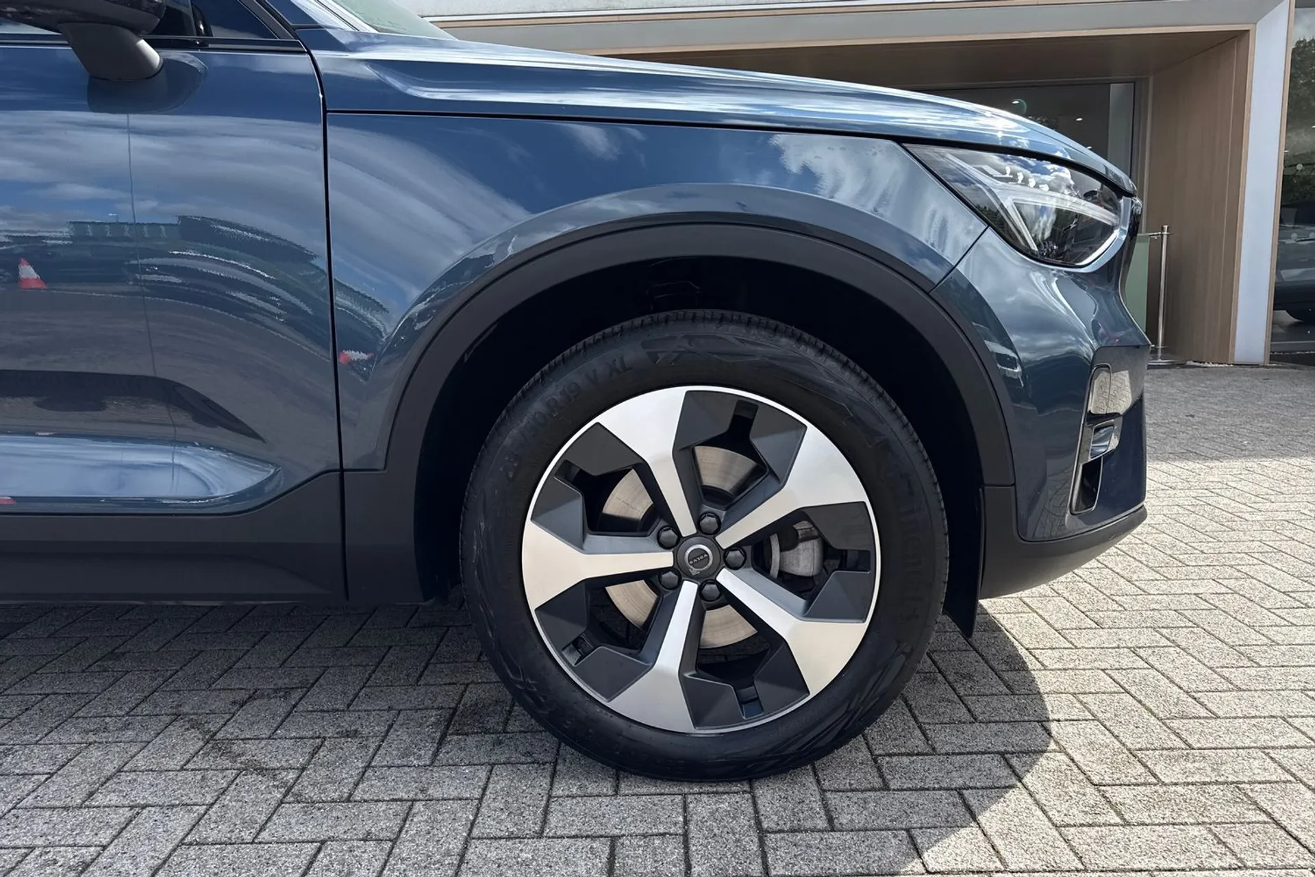 Volvo XC40 thumbnail image number 14