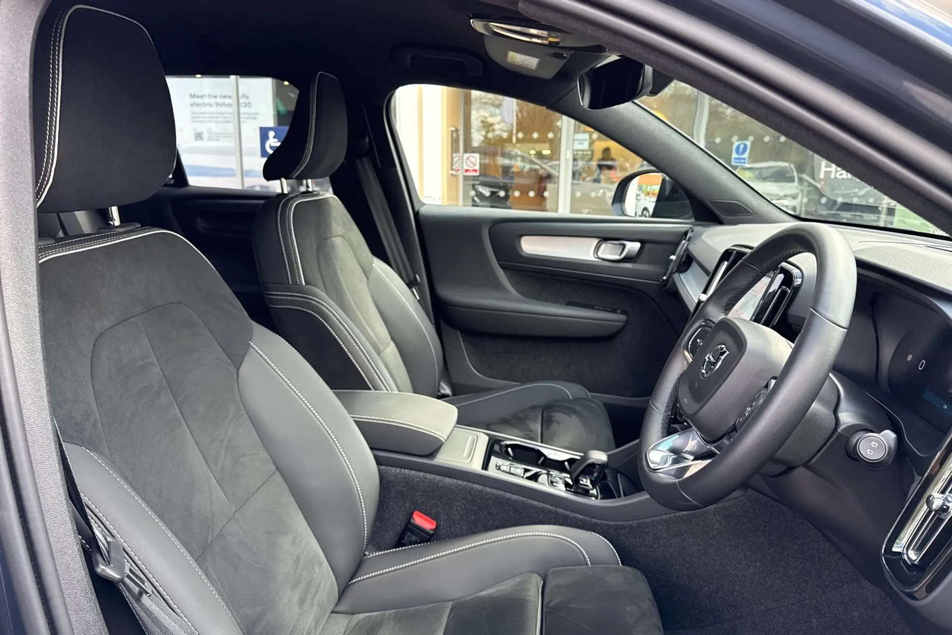 Volvo XC40 thumbnail image number 26