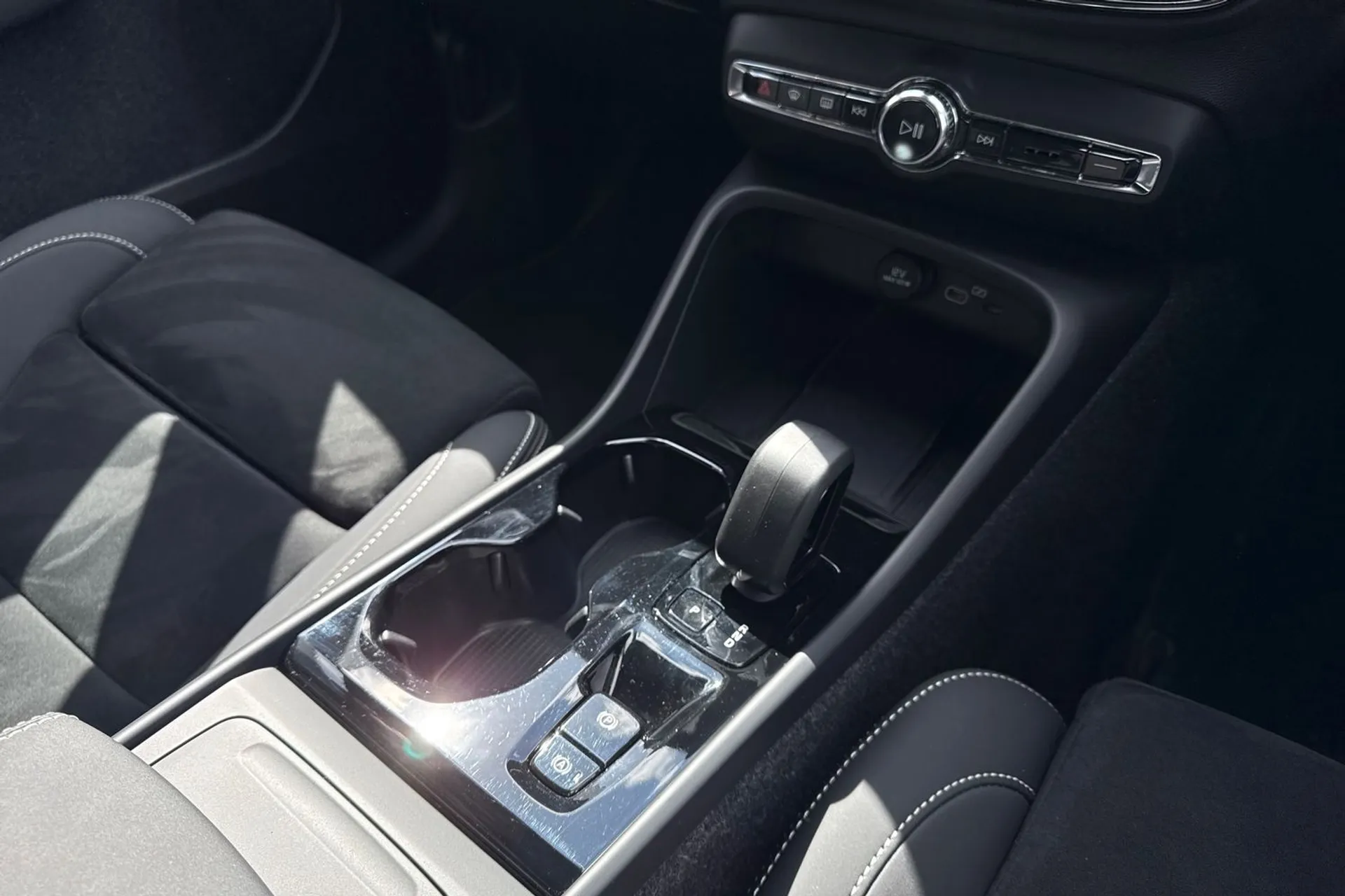 Volvo XC40 thumbnail image number 42