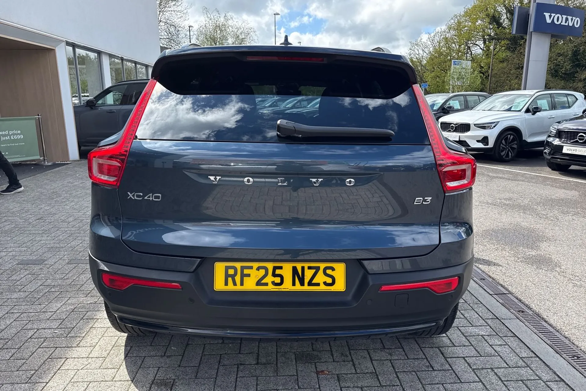 Volvo XC40 thumbnail image number 9