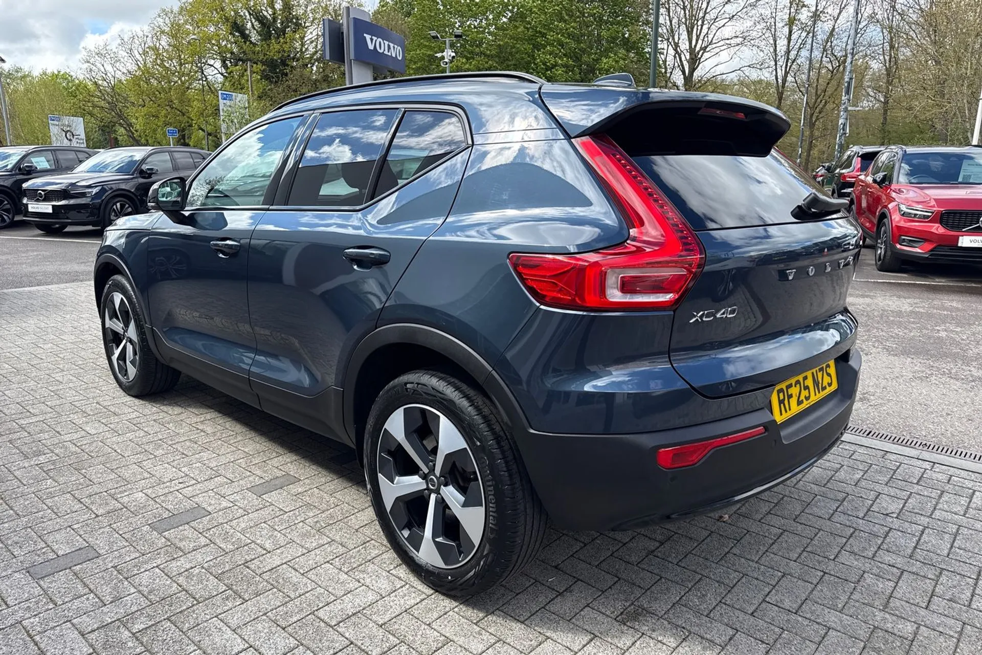 Volvo XC40 thumbnail image number 10