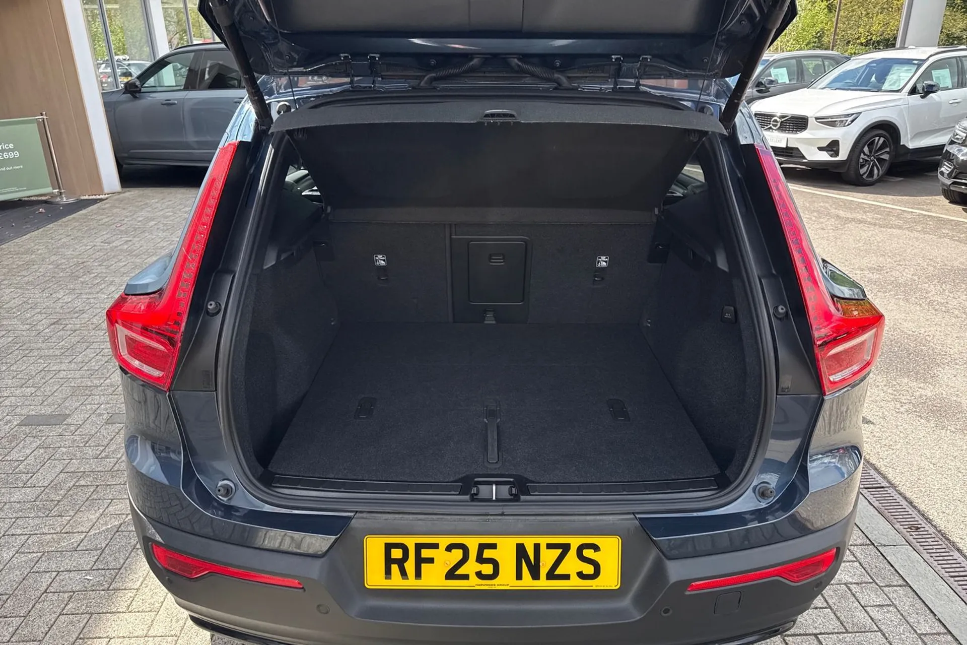 Volvo XC40 thumbnail image number 20