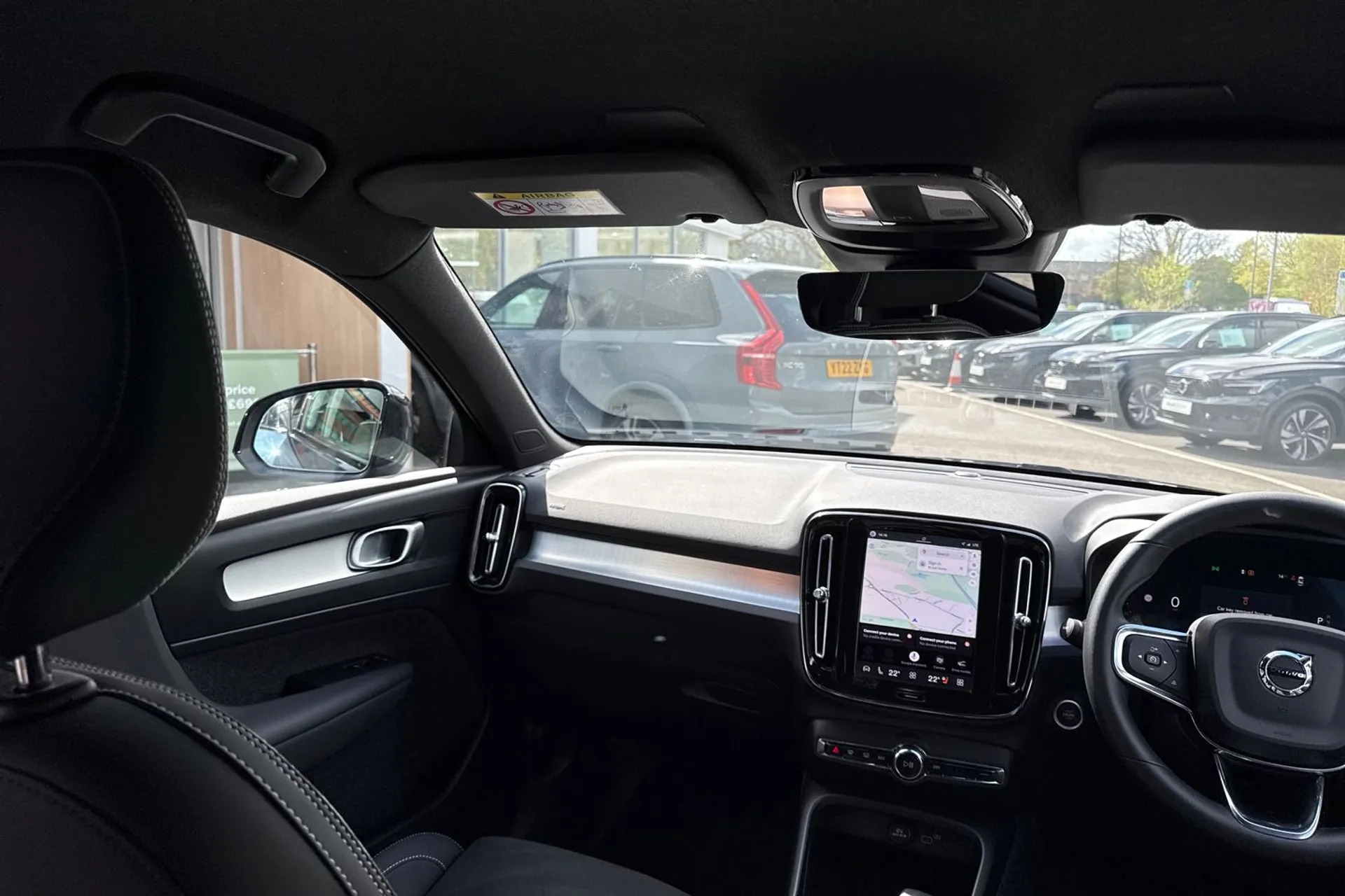 Volvo XC40 thumbnail image number 32