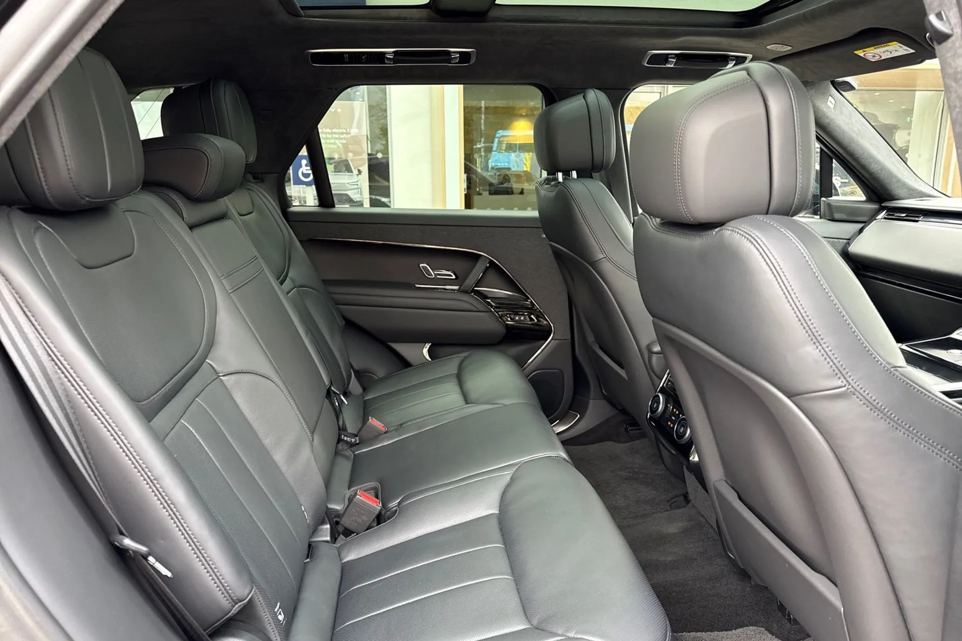 LAND ROVER RANGE ROVER SPORT thumbnail image number 27