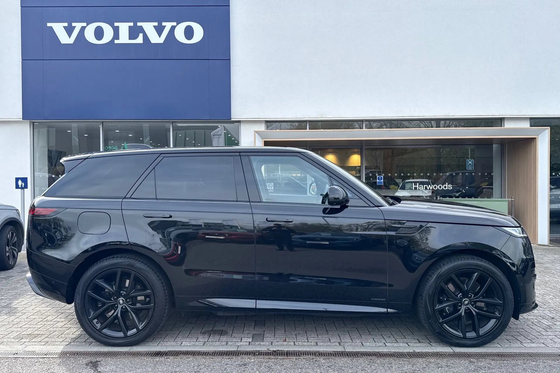 LAND ROVER RANGE ROVER SPORT thumbnail image number 2