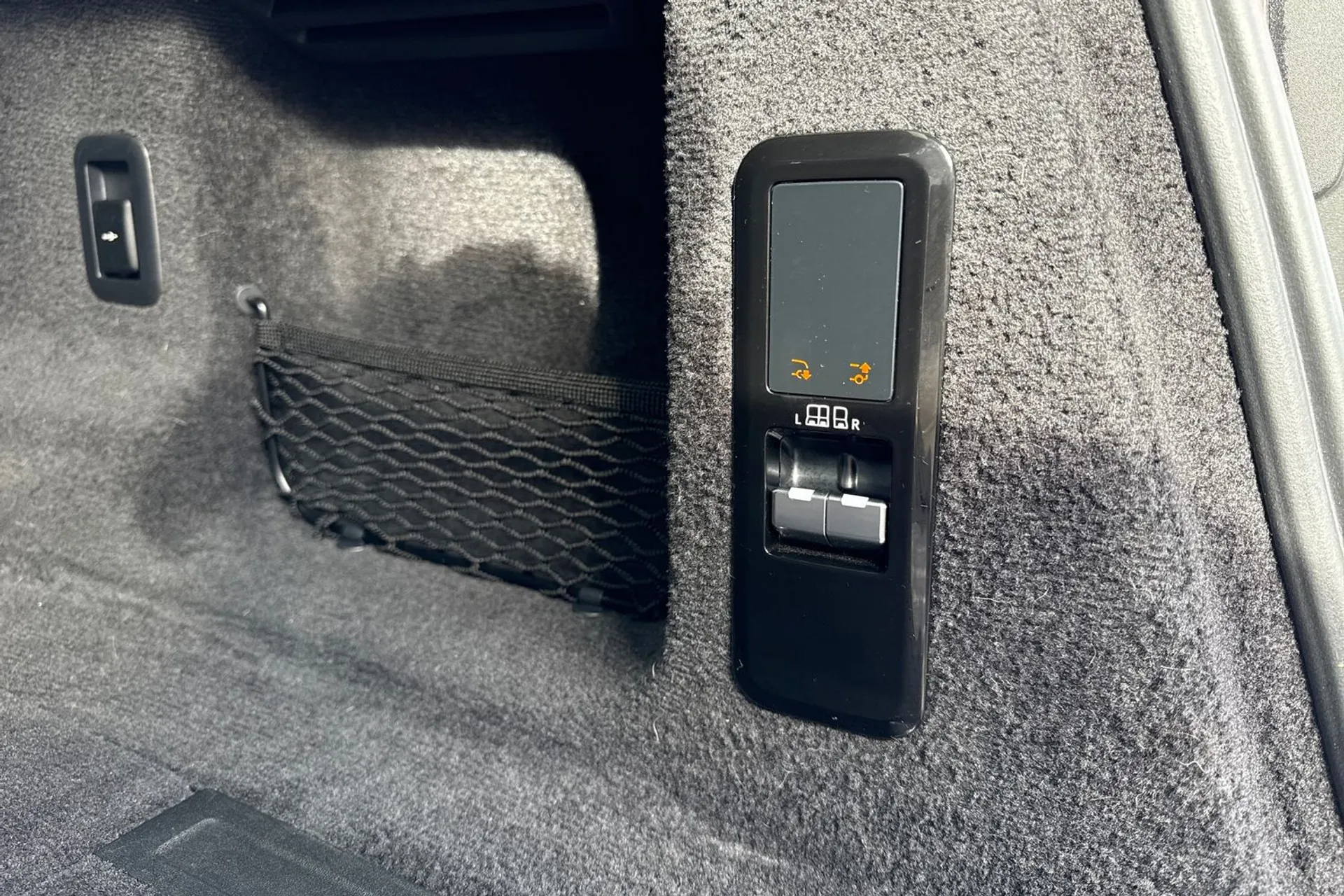 LAND ROVER RANGE ROVER SPORT thumbnail image number 24