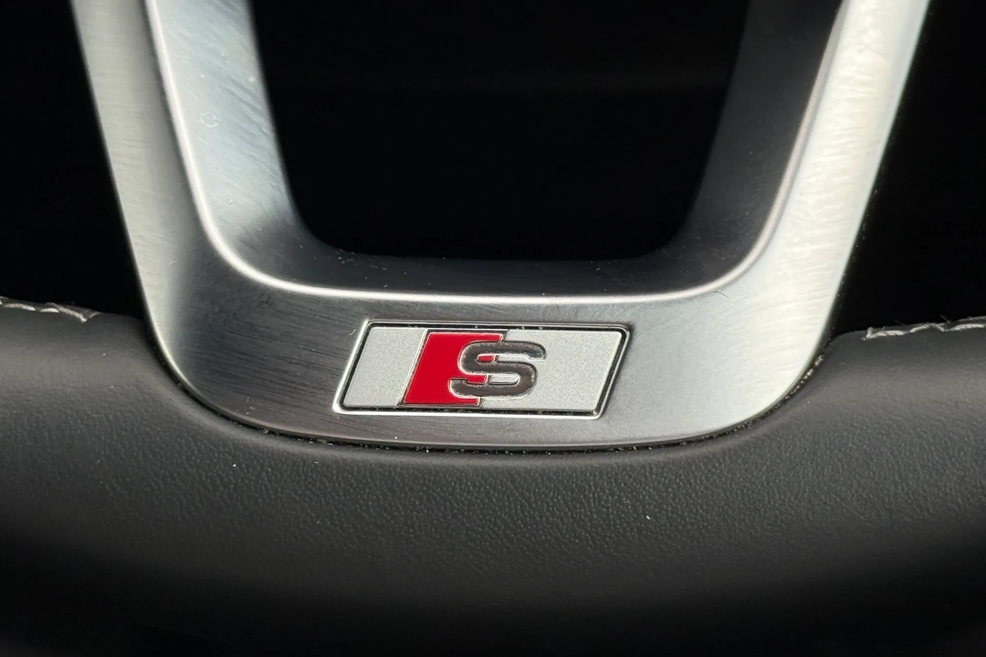 Audi Q5 thumbnail image number 17