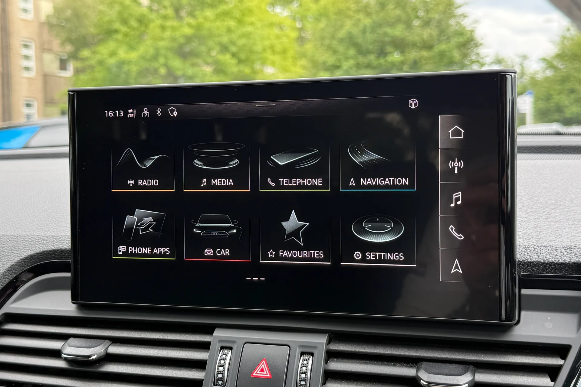Audi Q5 thumbnail image number 21