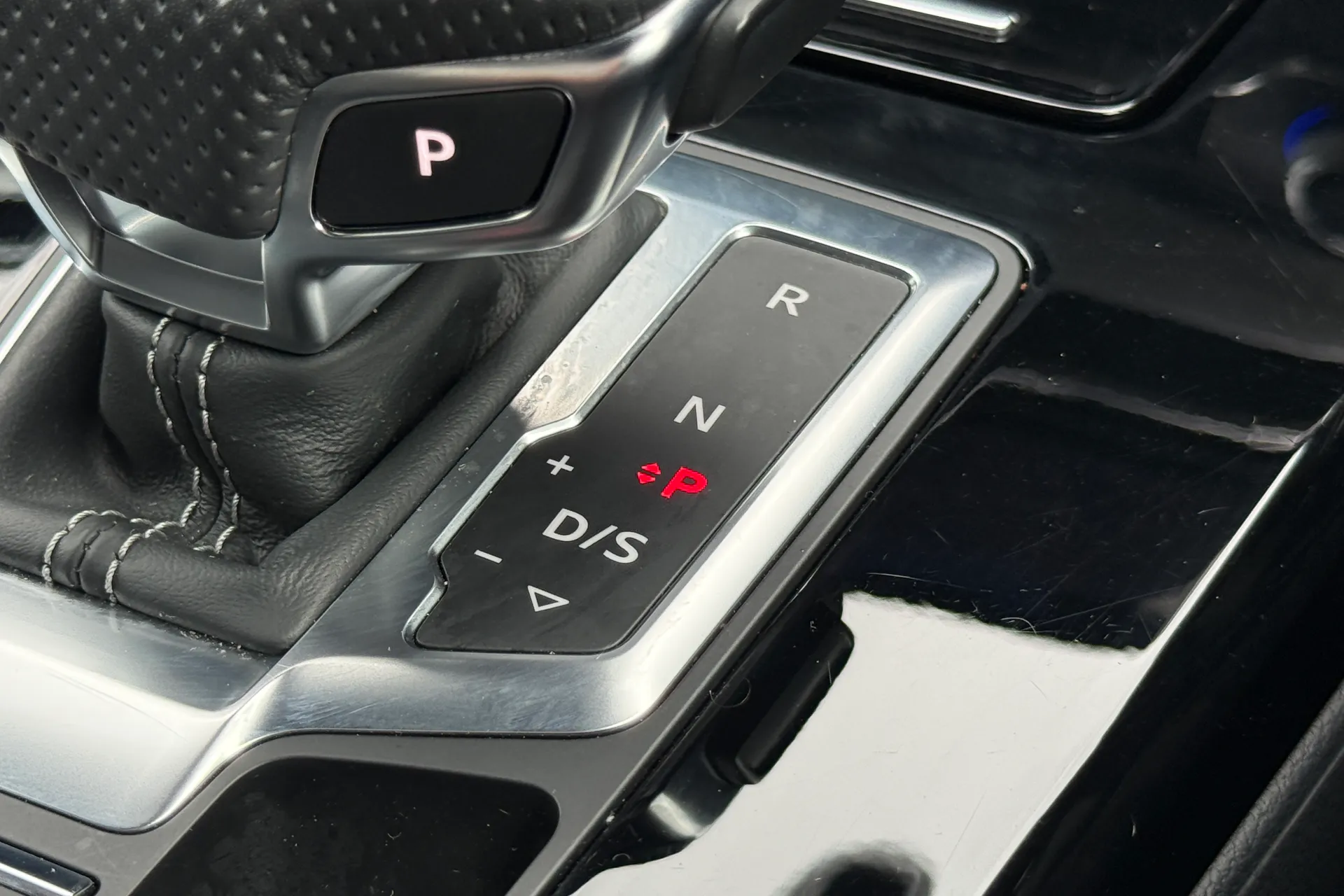 Audi Q5 thumbnail image number 26