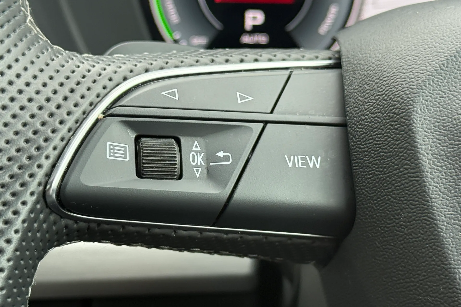 Audi Q5 thumbnail image number 15