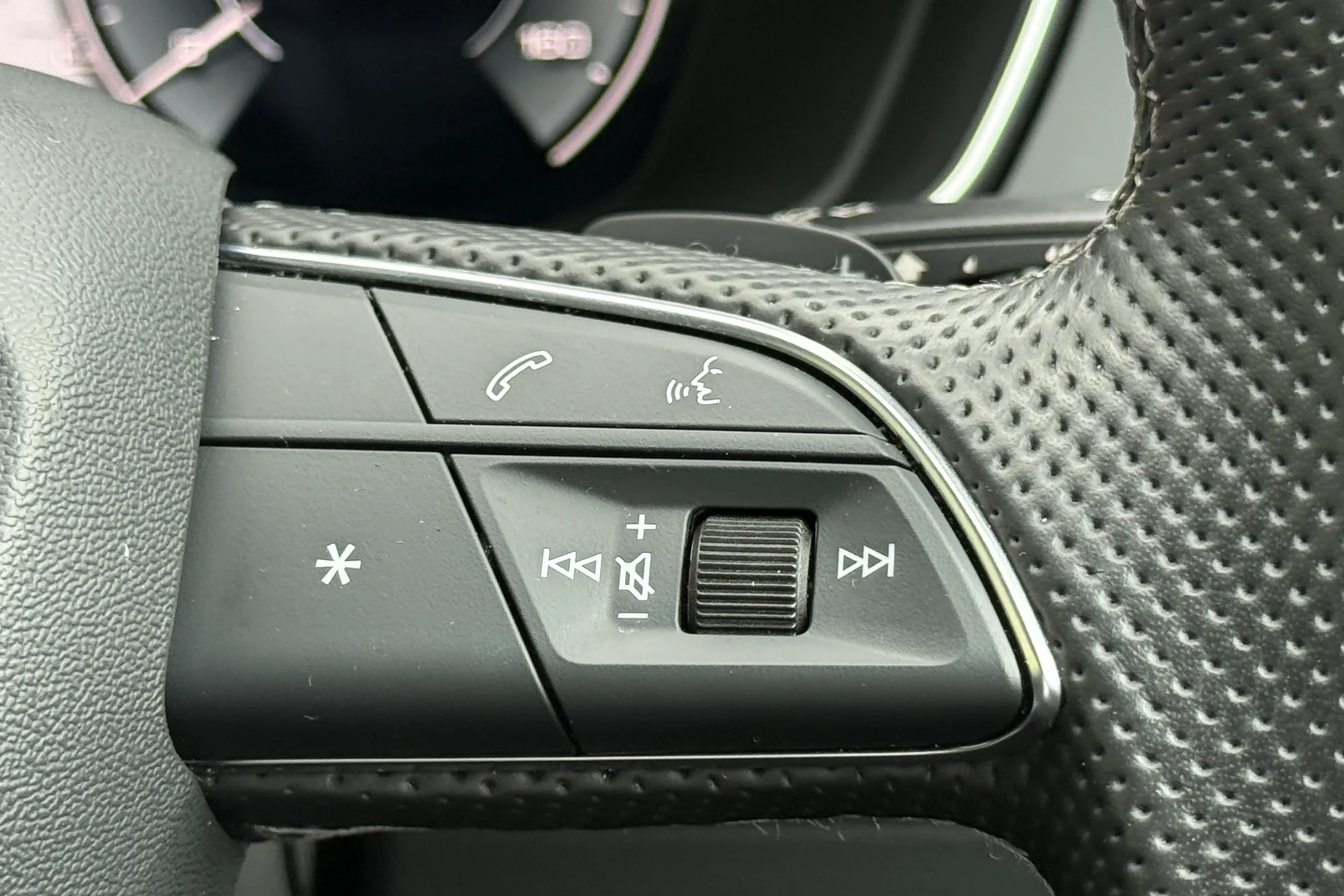 Audi Q5 thumbnail image number 16
