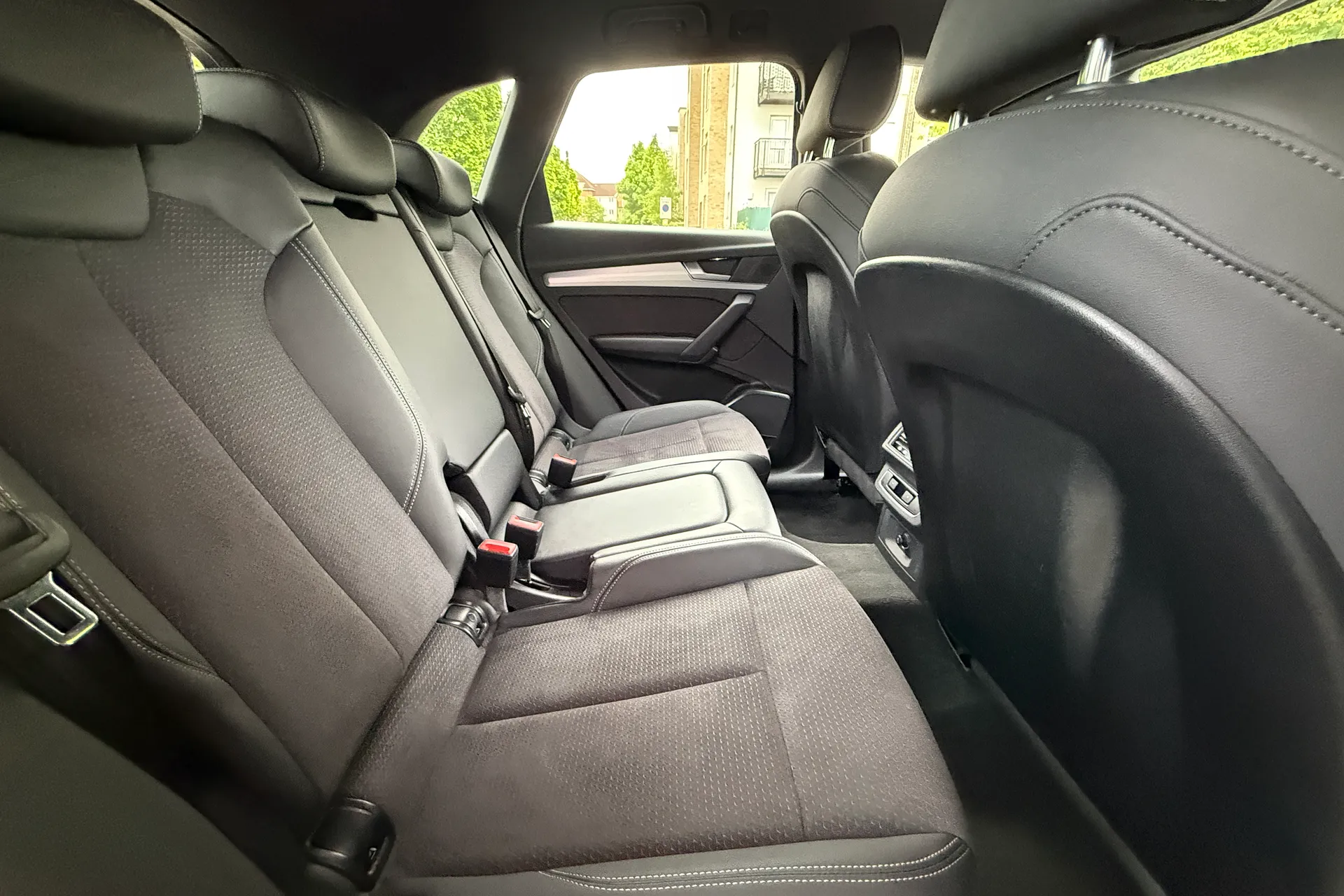 Audi Q5 thumbnail image number 42