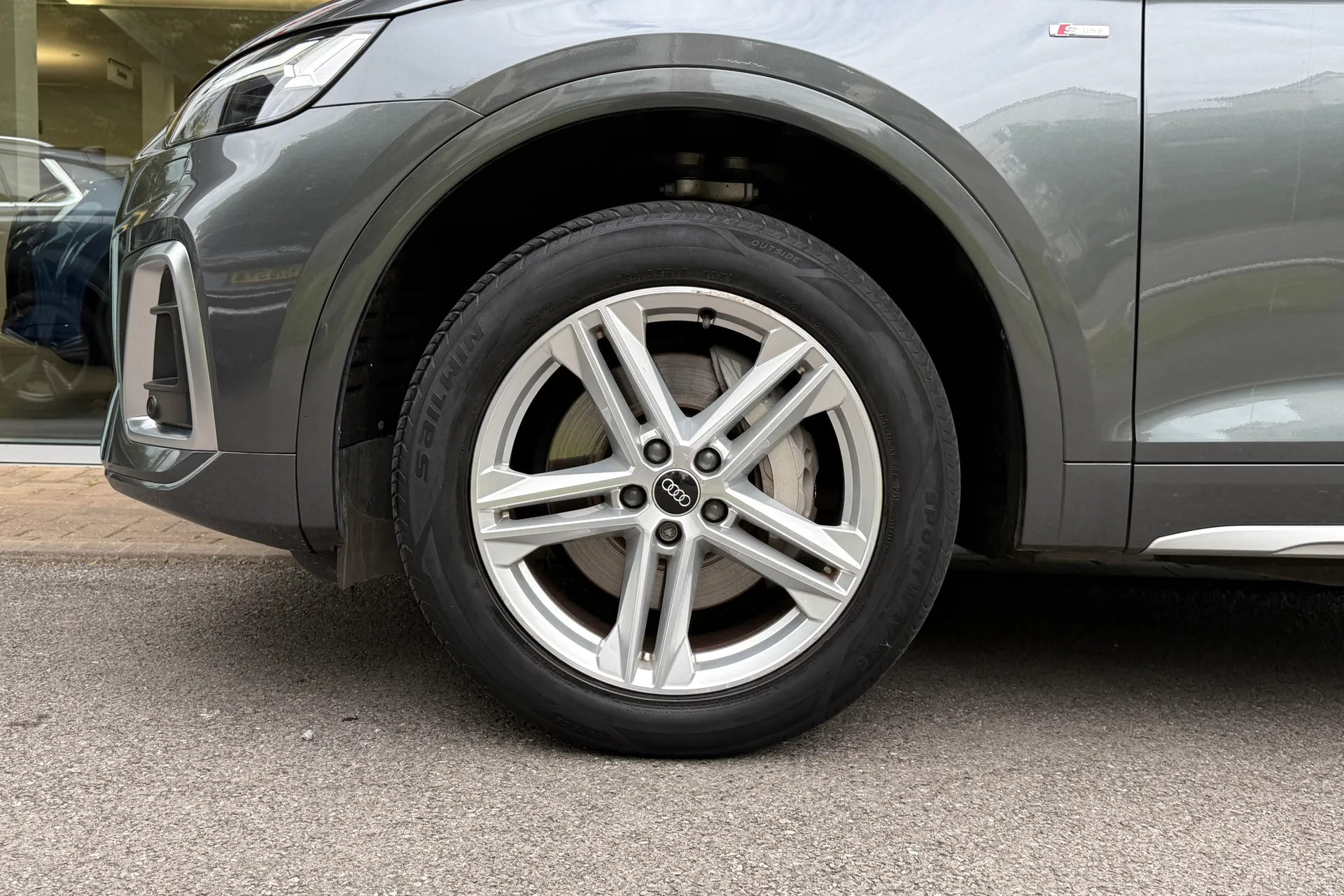 Audi Q5 thumbnail image number 12