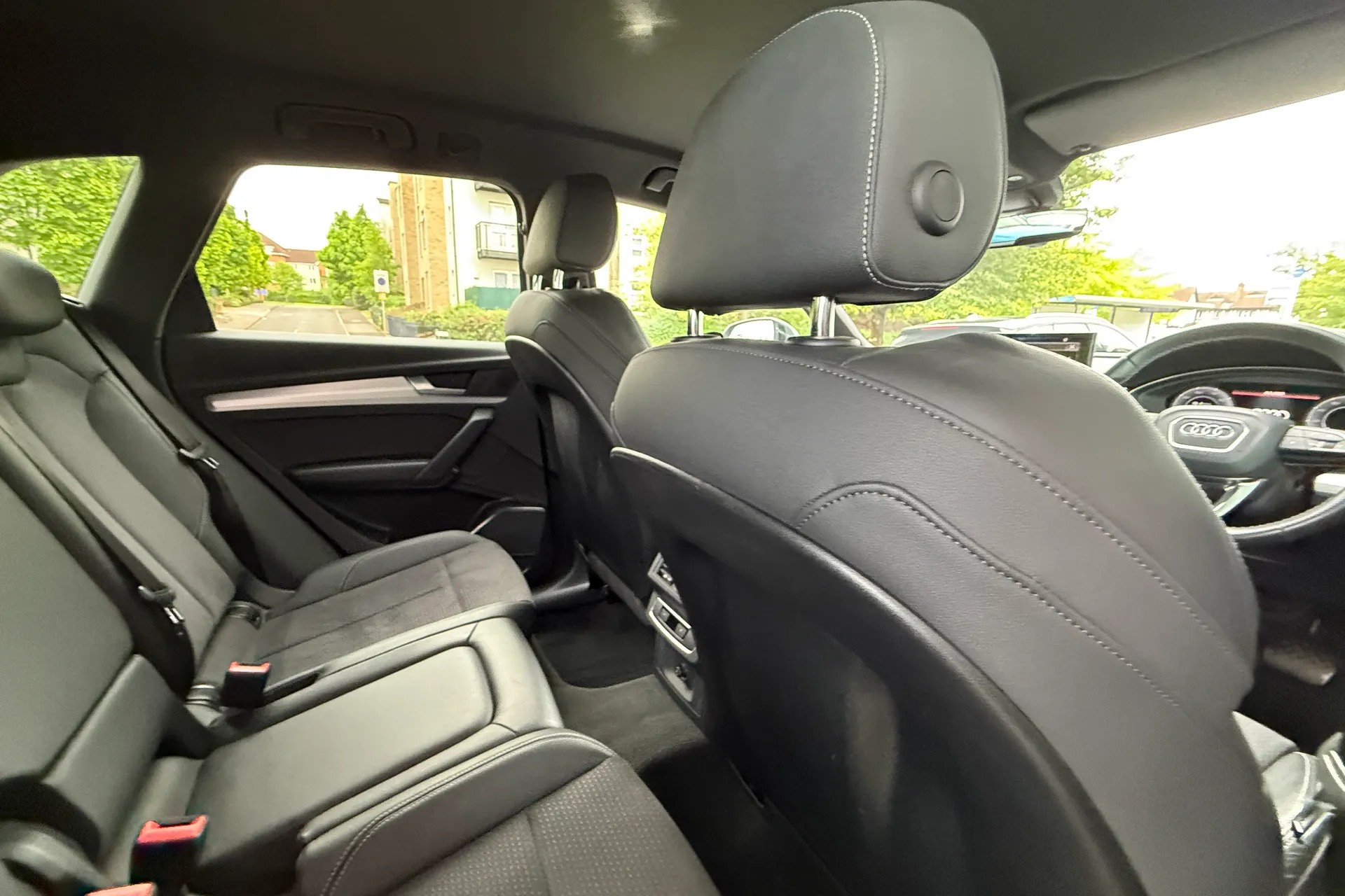 Audi Q5 thumbnail image number 43