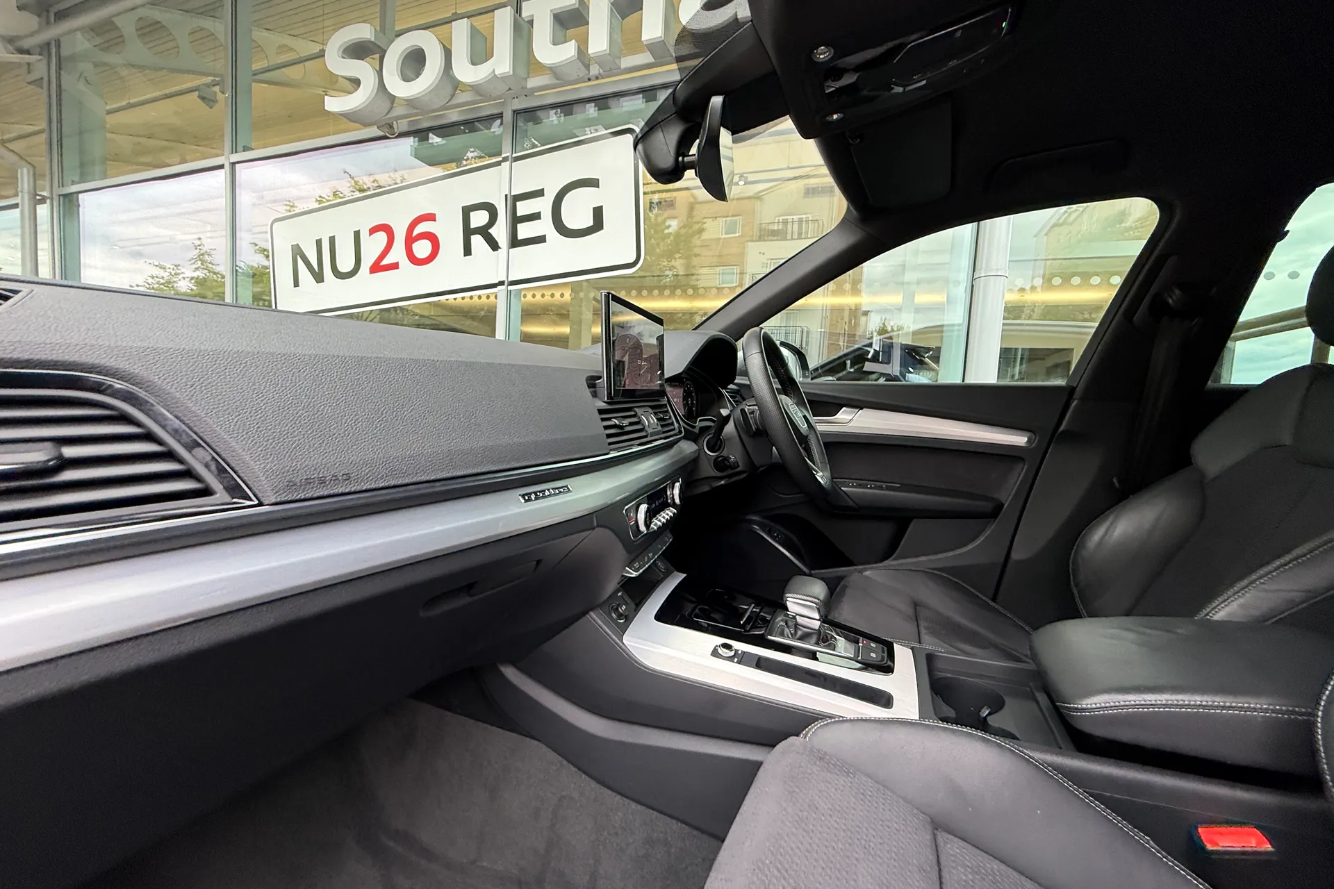 Audi Q5 thumbnail image number 10