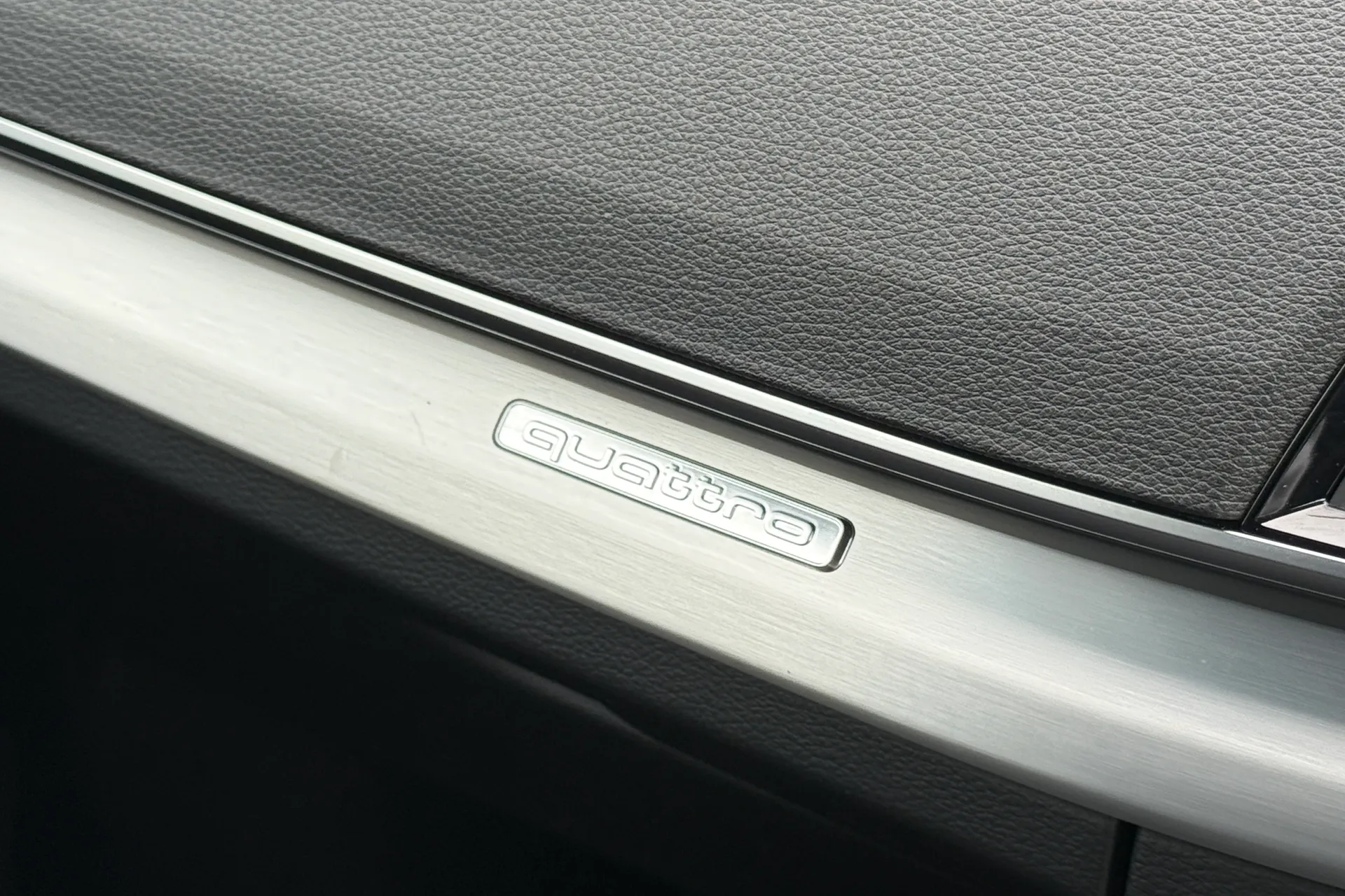 Audi Q5 thumbnail image number 23