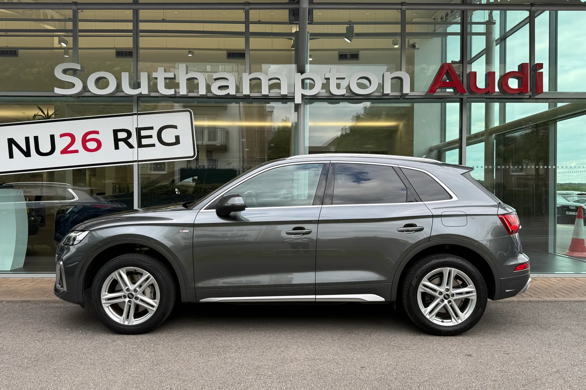 Audi Q5 thumbnail image number 54