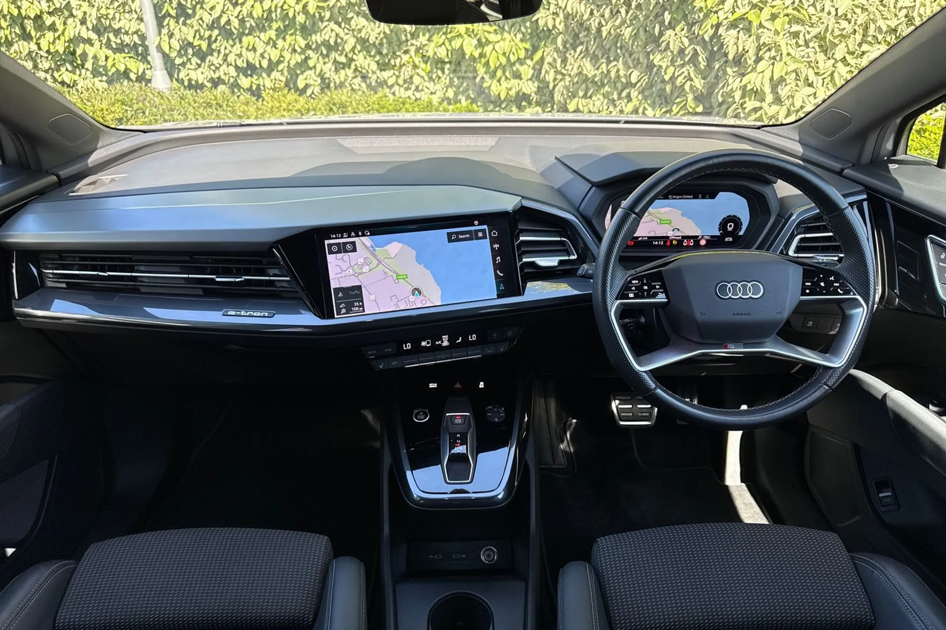 Audi Q4 thumbnail image number 4