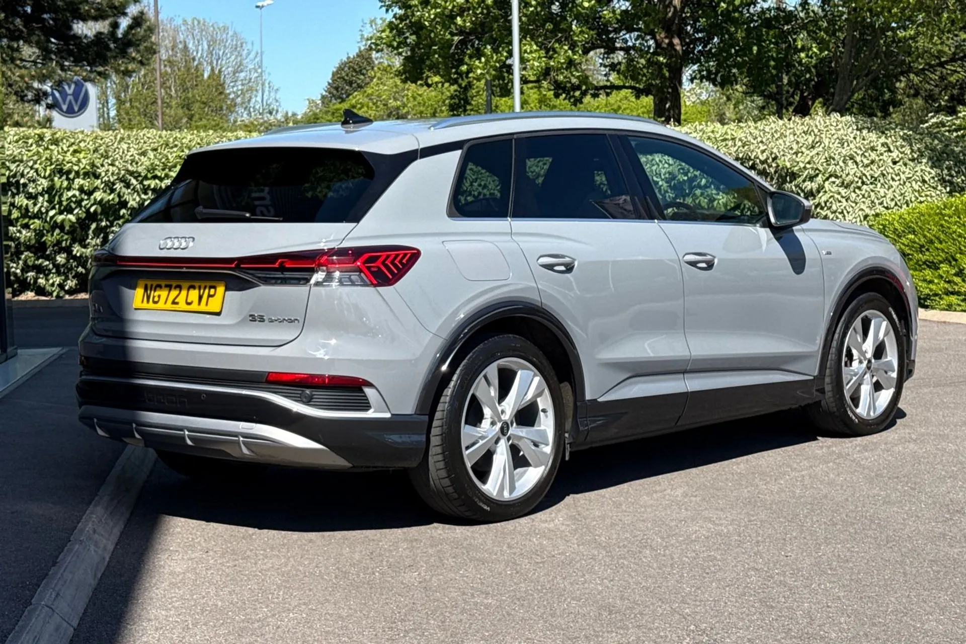 Audi Q4 thumbnail image number 13