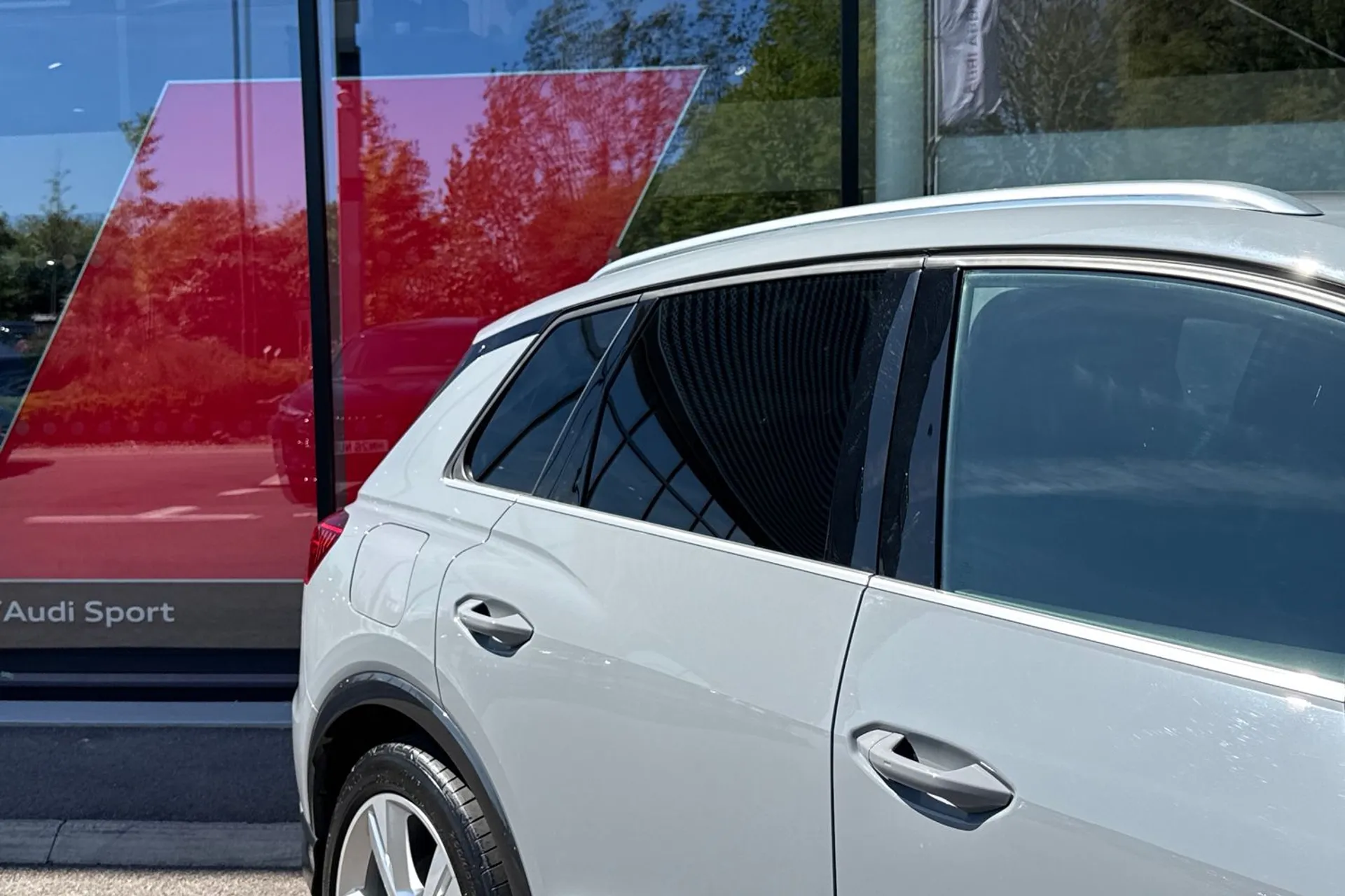 Audi Q4 thumbnail image number 23