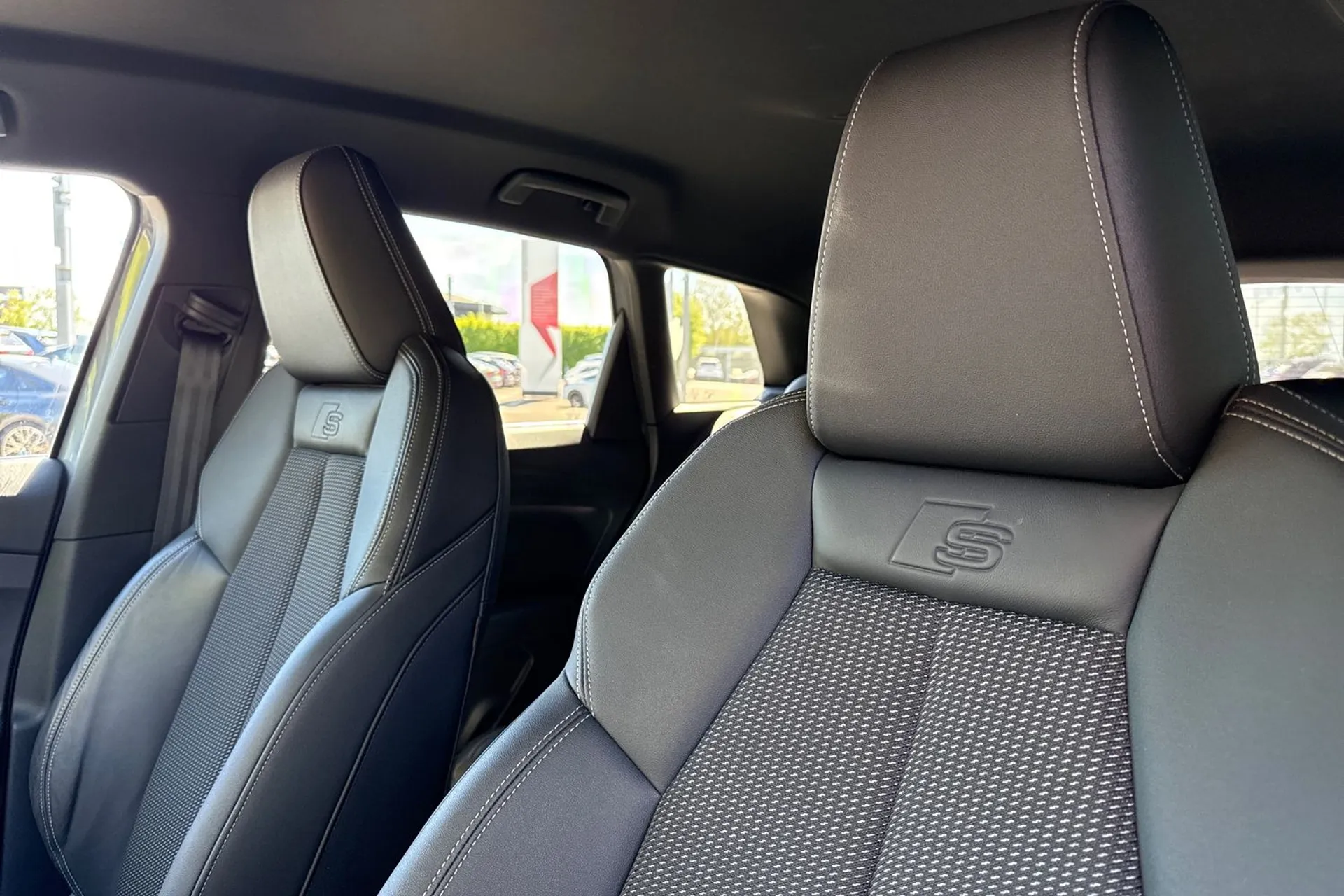 Audi Q4 thumbnail image number 45