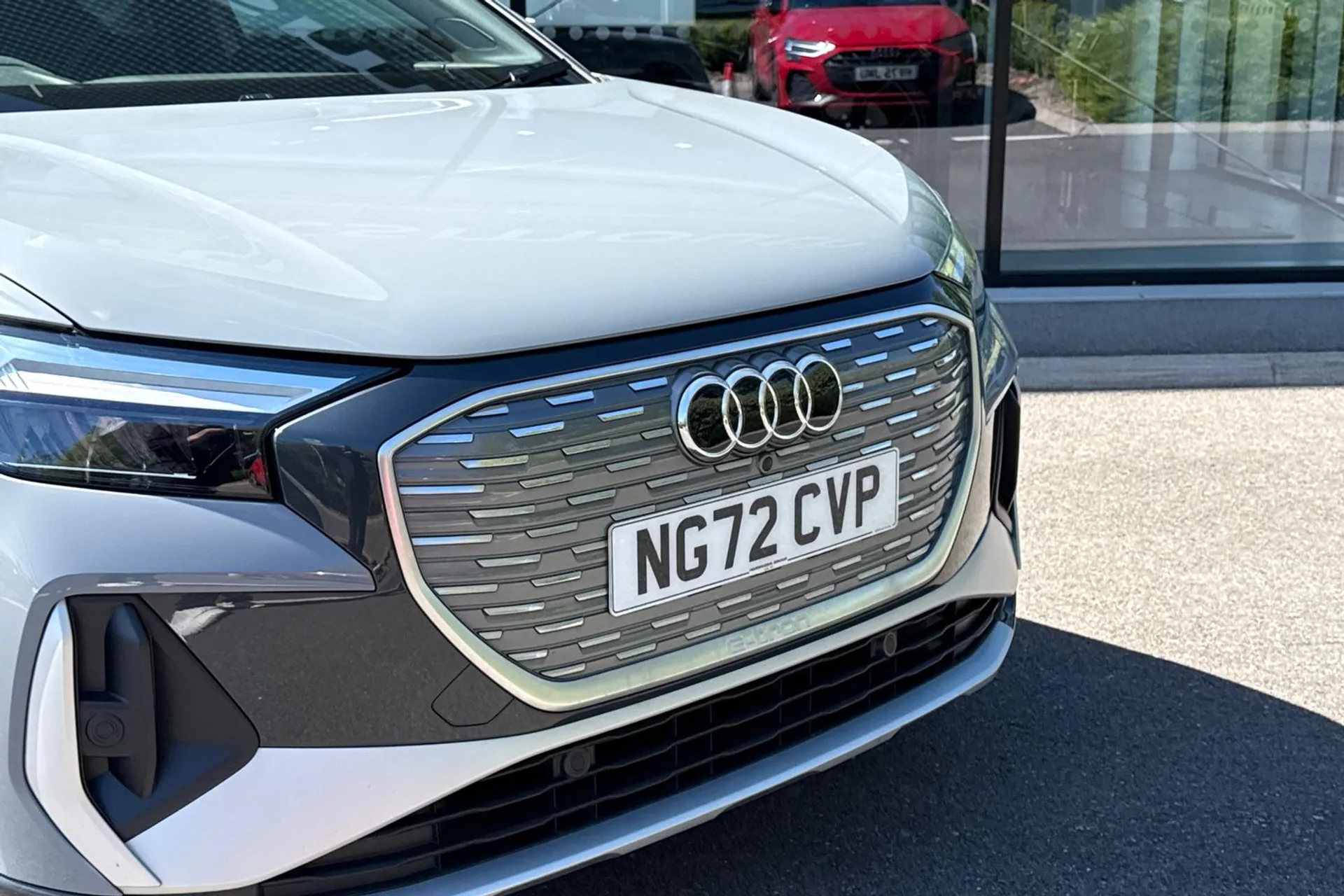 Audi Q4 thumbnail image number 11