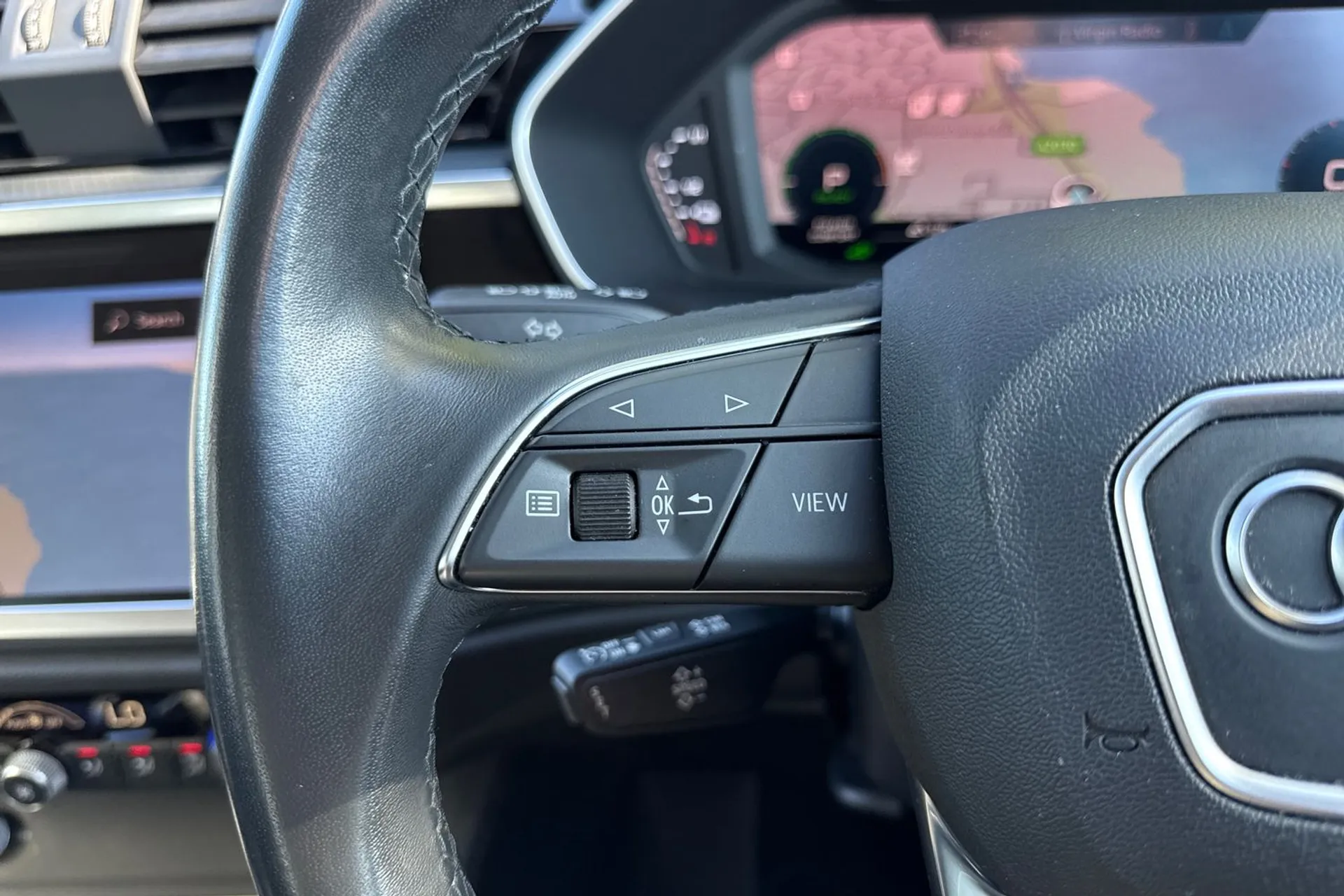 Audi Q3 thumbnail image number 41