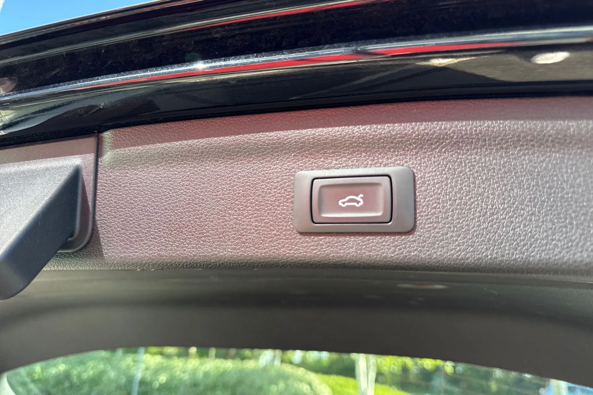 Audi Q3 thumbnail image number 35